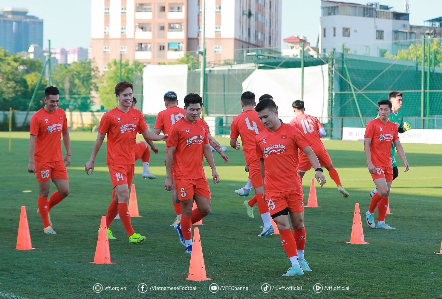 តើមានអ្វីថ្មីក្នុងបញ្ជីហ្វឹកហាត់របស់ក្រុមជម្រើសជាតិវៀតណាម អវត្តមានគួរឲ្យសោកស្ដាយអ្វីខ្លះ? - រូបថត 1