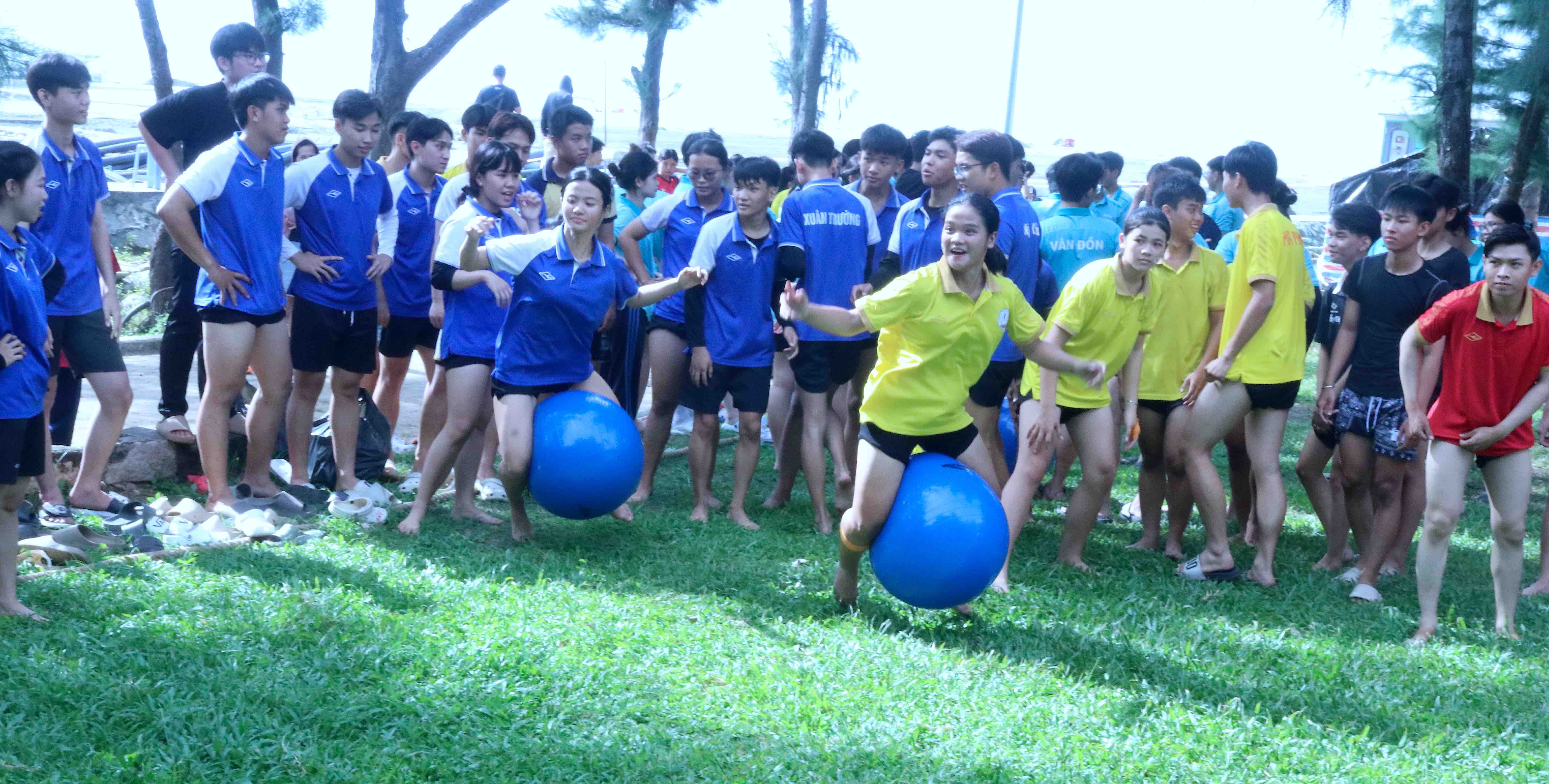 សកម្មភាពកីឡាដ៏គួរឱ្យរំភើបនៅពិធីបុណ្យត្រីបាឡែន - Can Gio 2025 - រូបថត 4