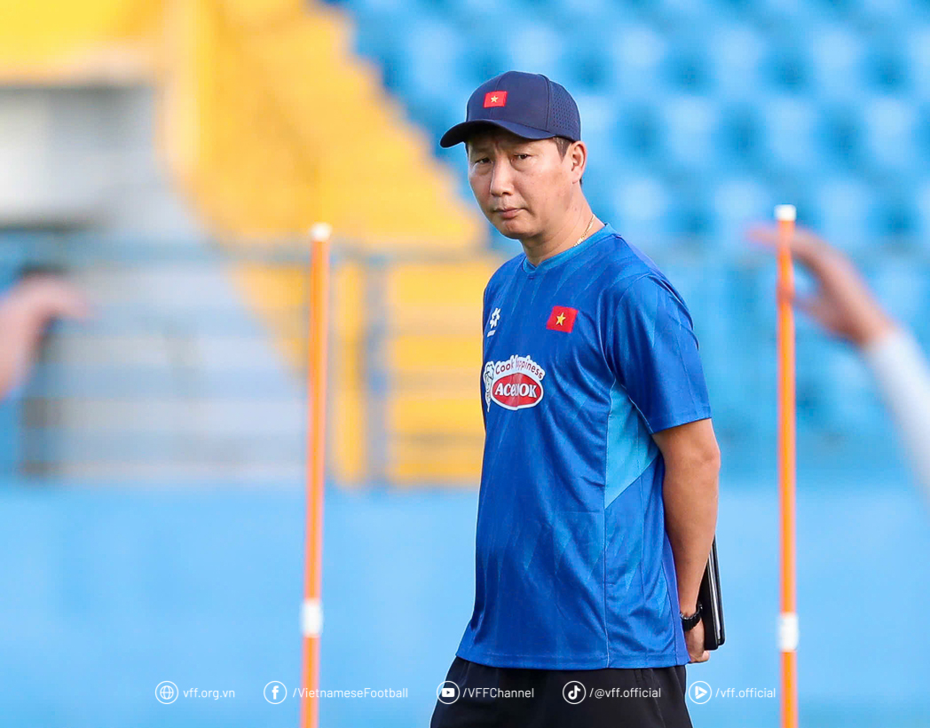 ក្រុមវៀតណាមបានហ្វឹកហាត់លើកដំបូងនៅទីក្រុងហូជីមិញ ដោយត្រៀមប្រកួតពីរជាមួយនេប៉ាល់ - រូបថត ១