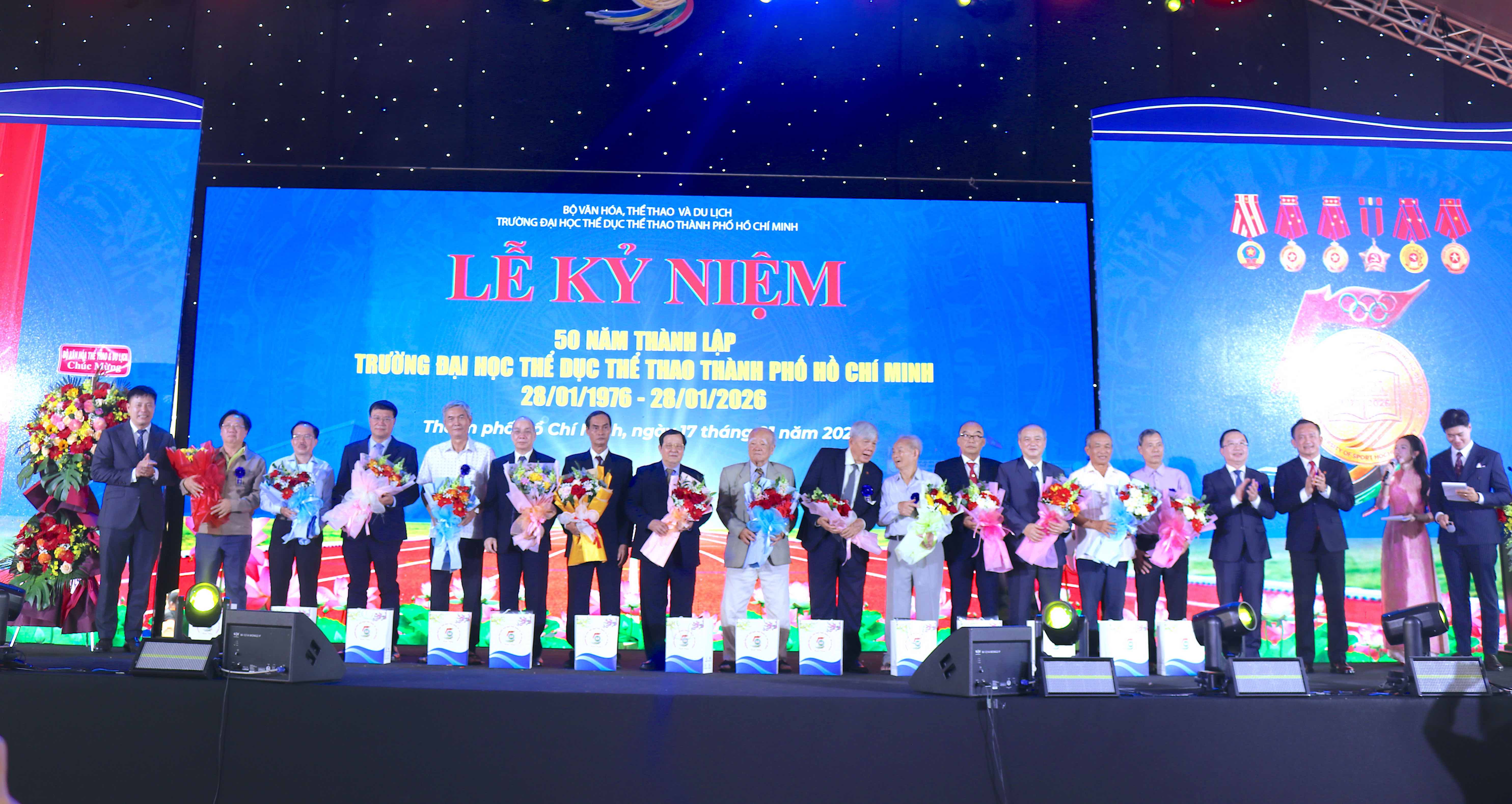 אוניברסיטת הו צ'י מין סיטי לחינוך גופני וספורט חוגגת 50 שנה להיווסדה ...