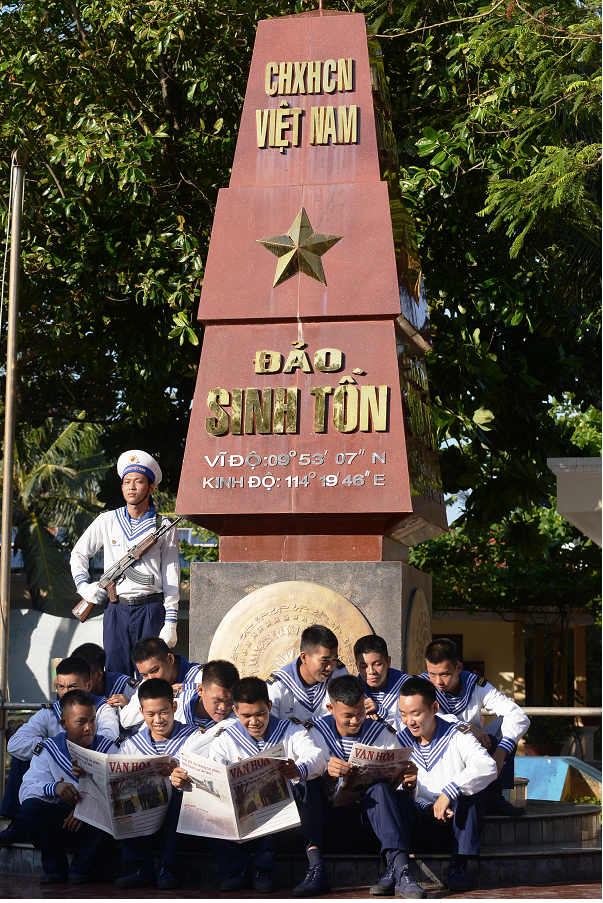 កាសែតធ្វើដំណើរឆ្លងកាត់រលកទៅកាន់ Truong Sa និងវេទិកា DK1 - រូបថត ២