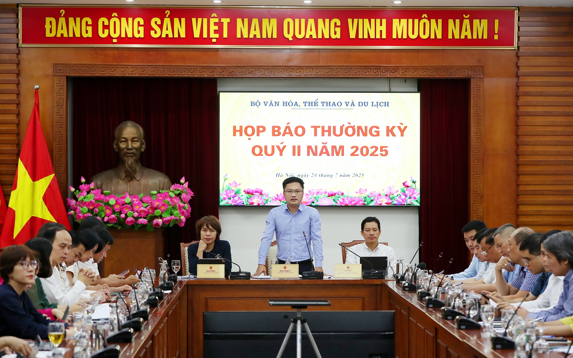 សិល្បករដែលបំពានច្បាប់ត្រូវតែដោះស្រាយយ៉ាងតឹងរ៉ឹង គ្មាន