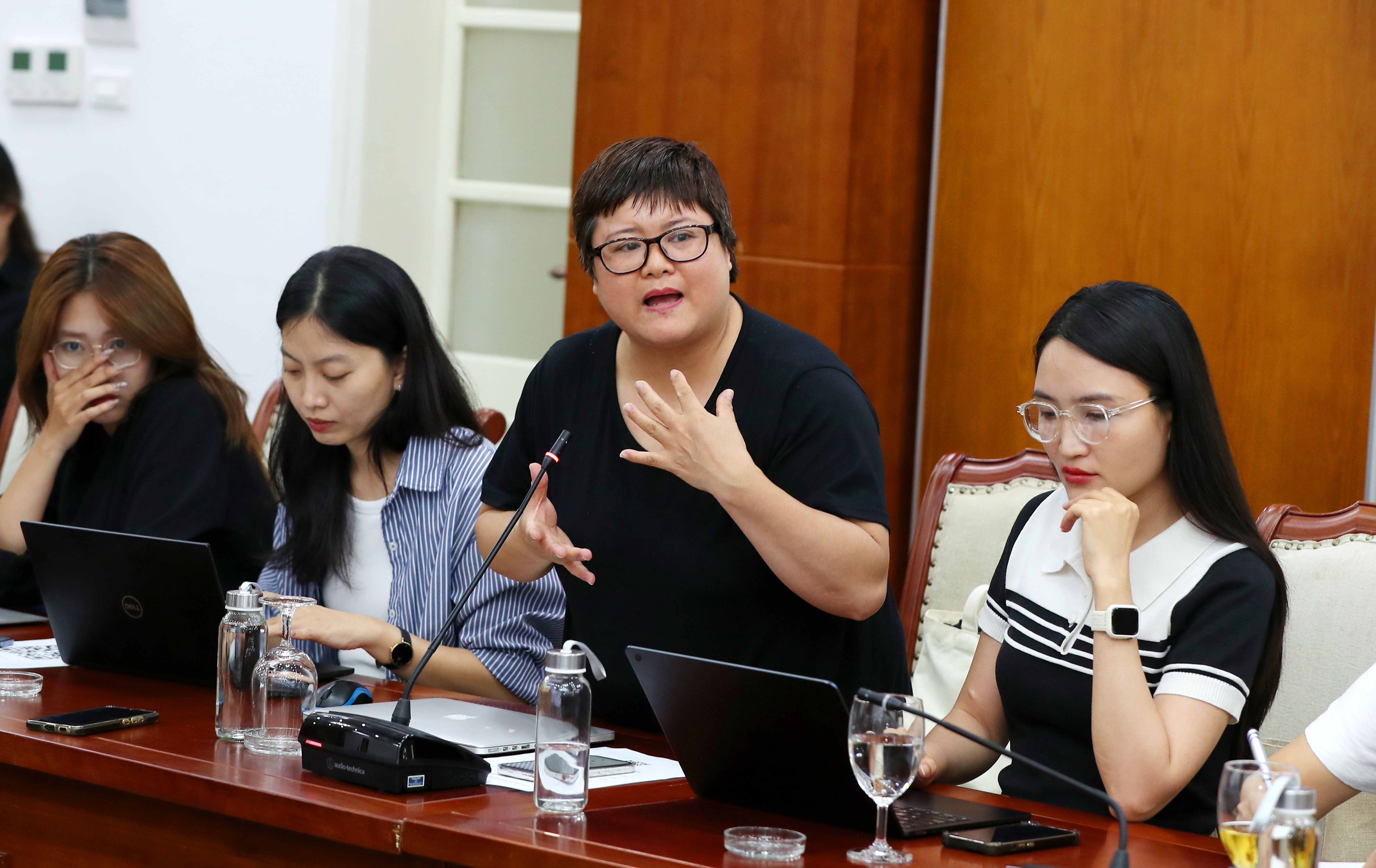 សិល្បករដែលបំពានច្បាប់ត្រូវតែដោះស្រាយយ៉ាងតឹងរ៉ឹង គ្មាន