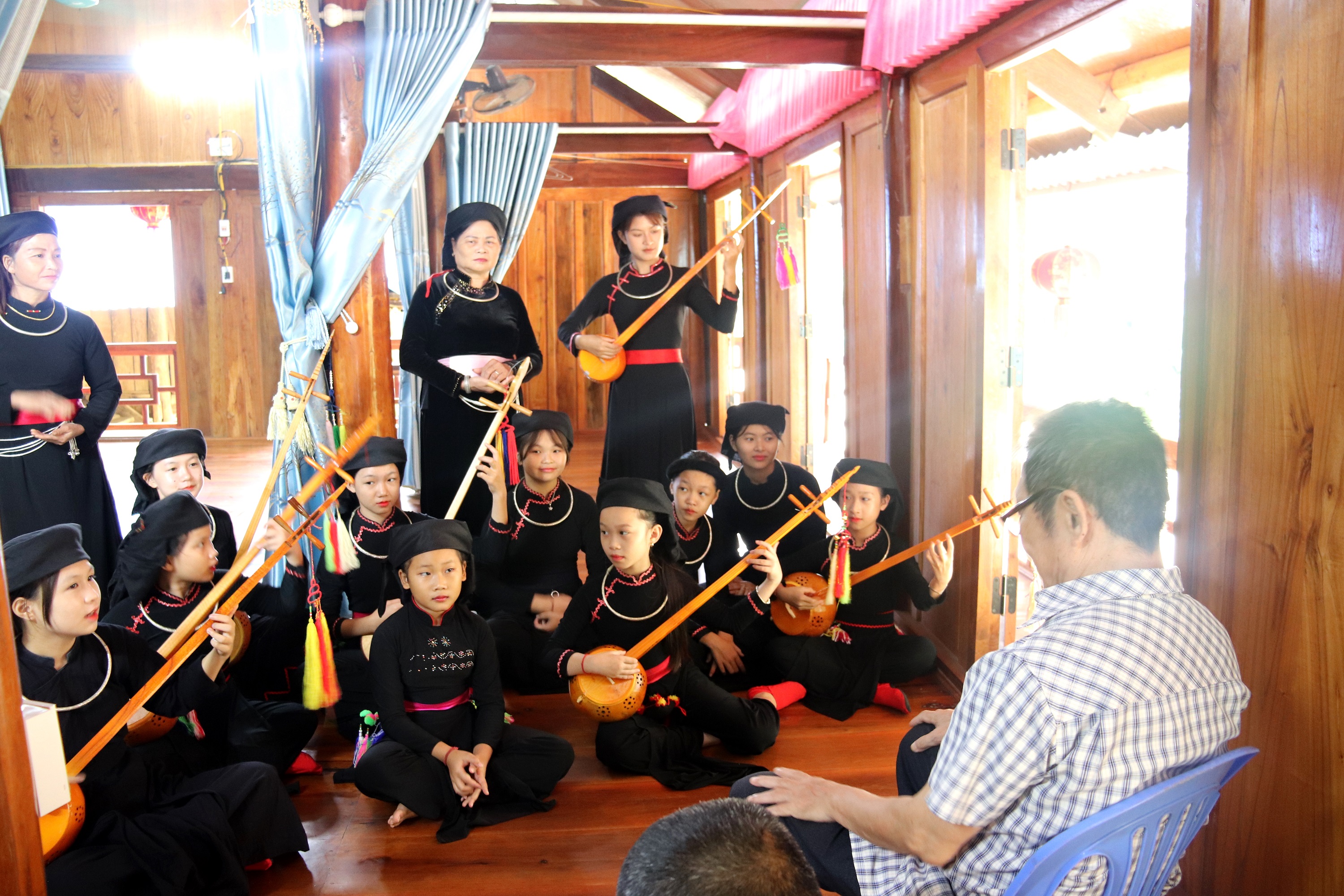 Tuyen Quang pokládá základy nového kulturního prostředí - foto 1