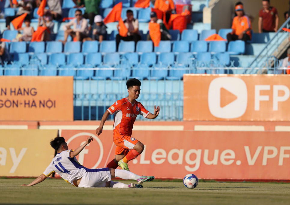 មតិលើការប្រកួតរវាង Da Nang និង Binh Phuoc ម៉ោង 6:00 ល្ងាច។ ថ្ងៃទី 27 ខែមិថុនា៖ តើ Cong Phuong នឹងនាំមកនូវទុក្ខសោកដល់ក្រុម Han River ដែរឬទេ? - រូបថត 2