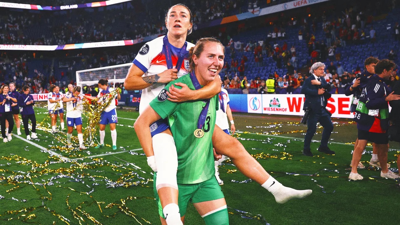 Euro 2025 champion reveals playing with a broken tibia - photo 1