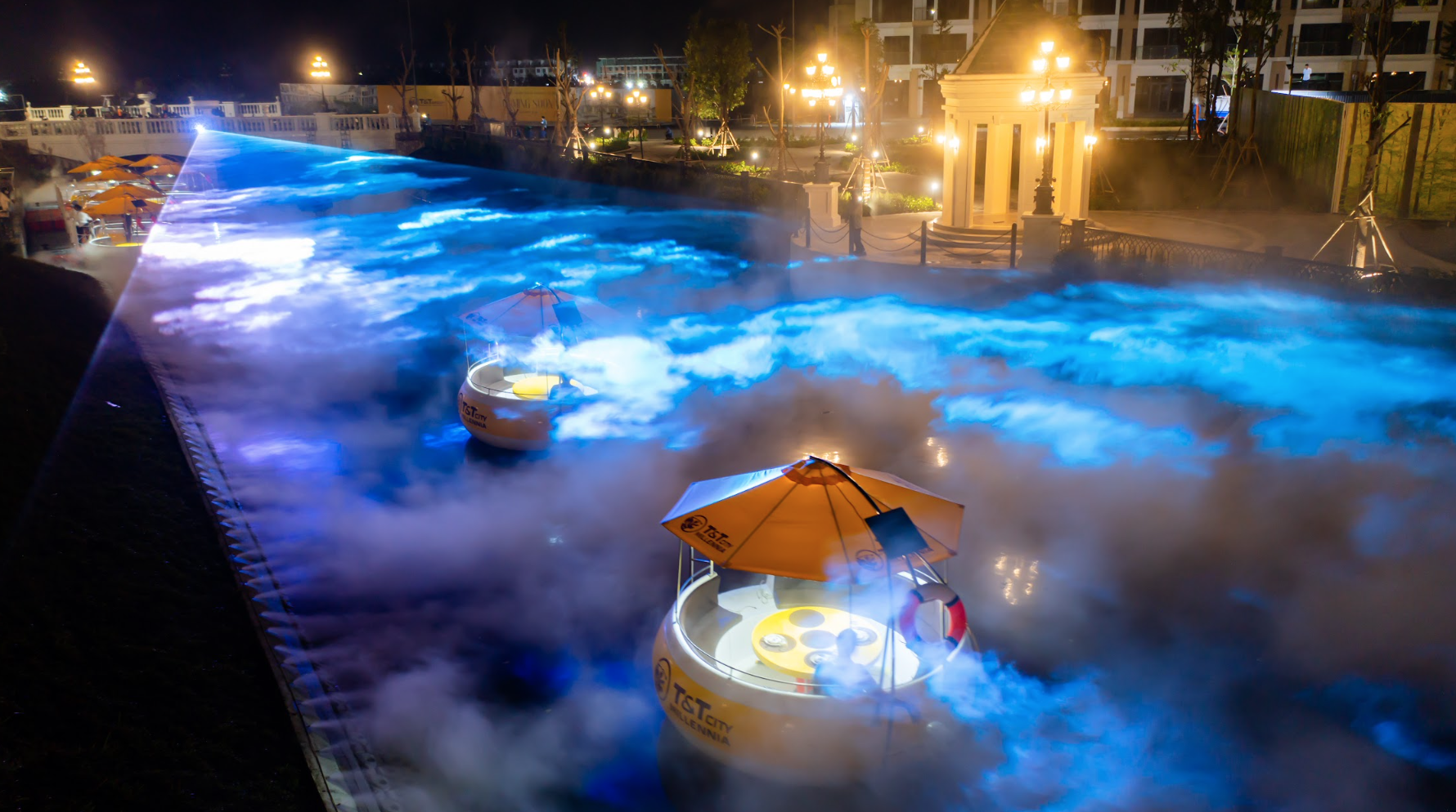 បាត់បង់នៅក្នុងពិភពរឿងនិទាននៅលើទន្លេនៃពន្លឺនៅ T&T City Millennia - រូបថត 5