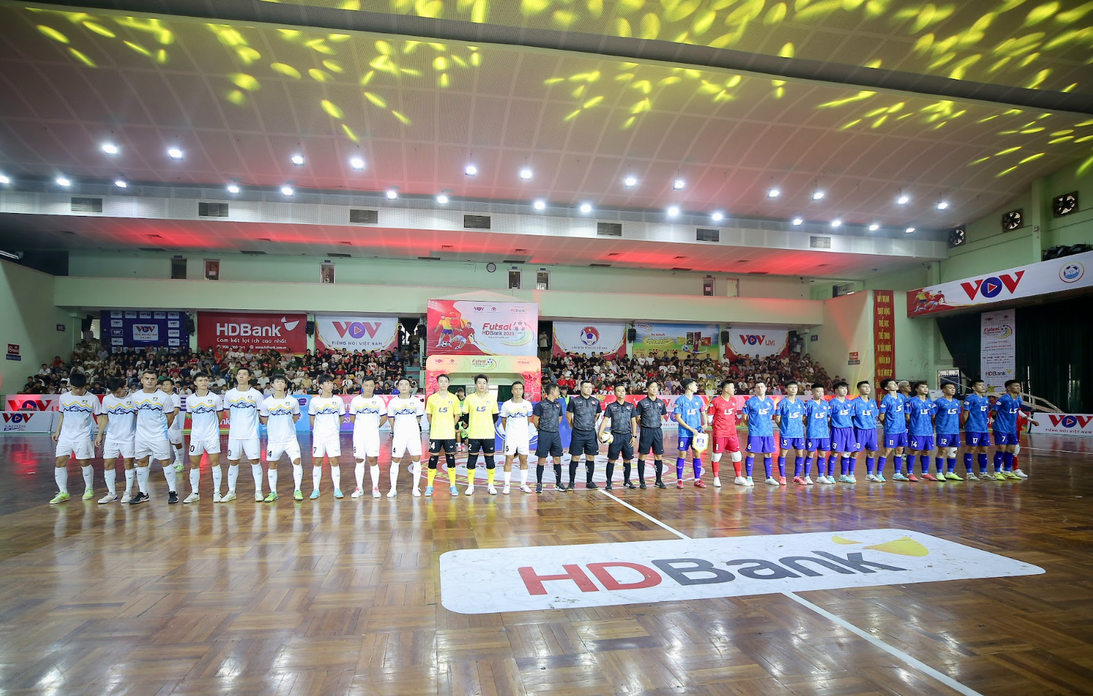 درخشش فوتسال ویتنام - نشان VOV در سفر 80 ساله خدمت به کشور - عکس 1