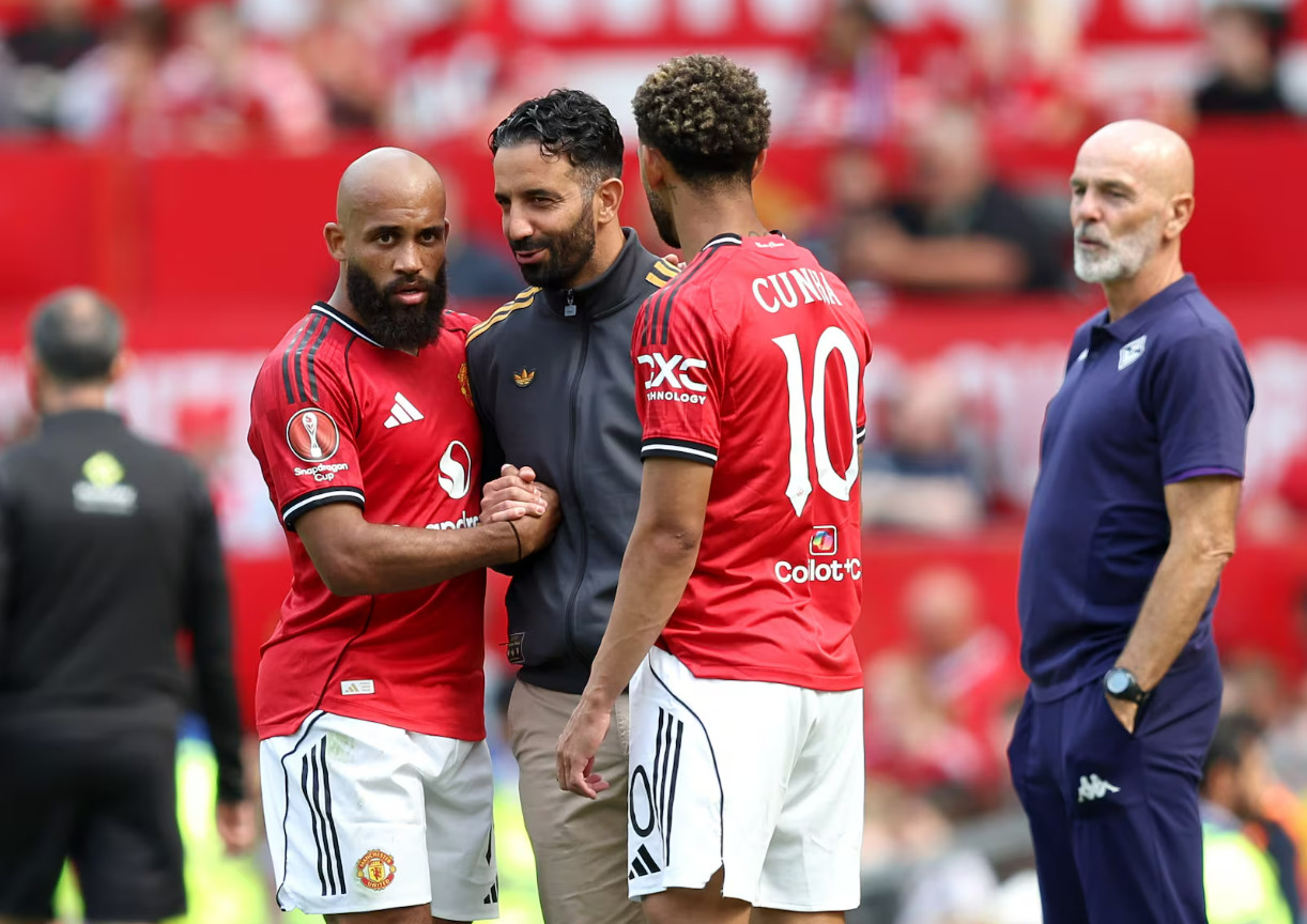 경기 리뷰 그림즈비 타운 vs 맨유, 8월 28일 오전 2시: 첫 승리 - 사진 2