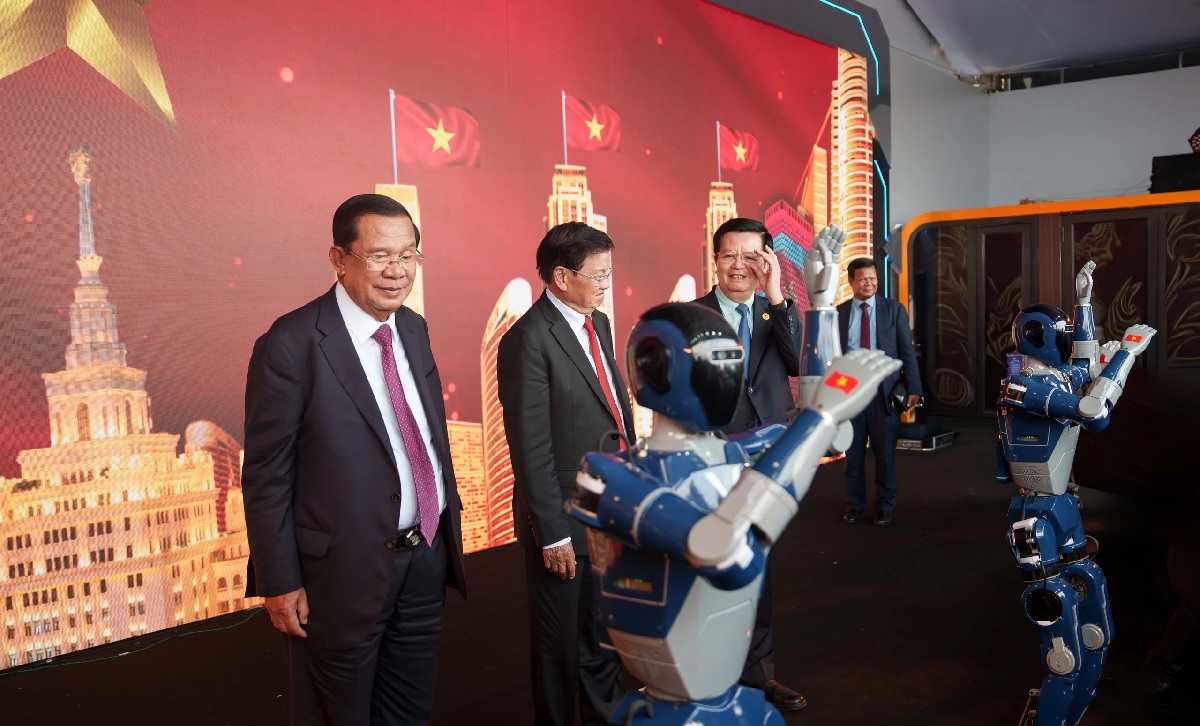 ចំណាប់អារម្មណ៍ពីពិព័រណ៍សមិទ្ធិផលជាតិ៖ ជំហានឆ្ពោះទៅមុខសម្រាប់ឧស្សាហកម្មវប្បធម៌វៀតណាម - រូបថត 3