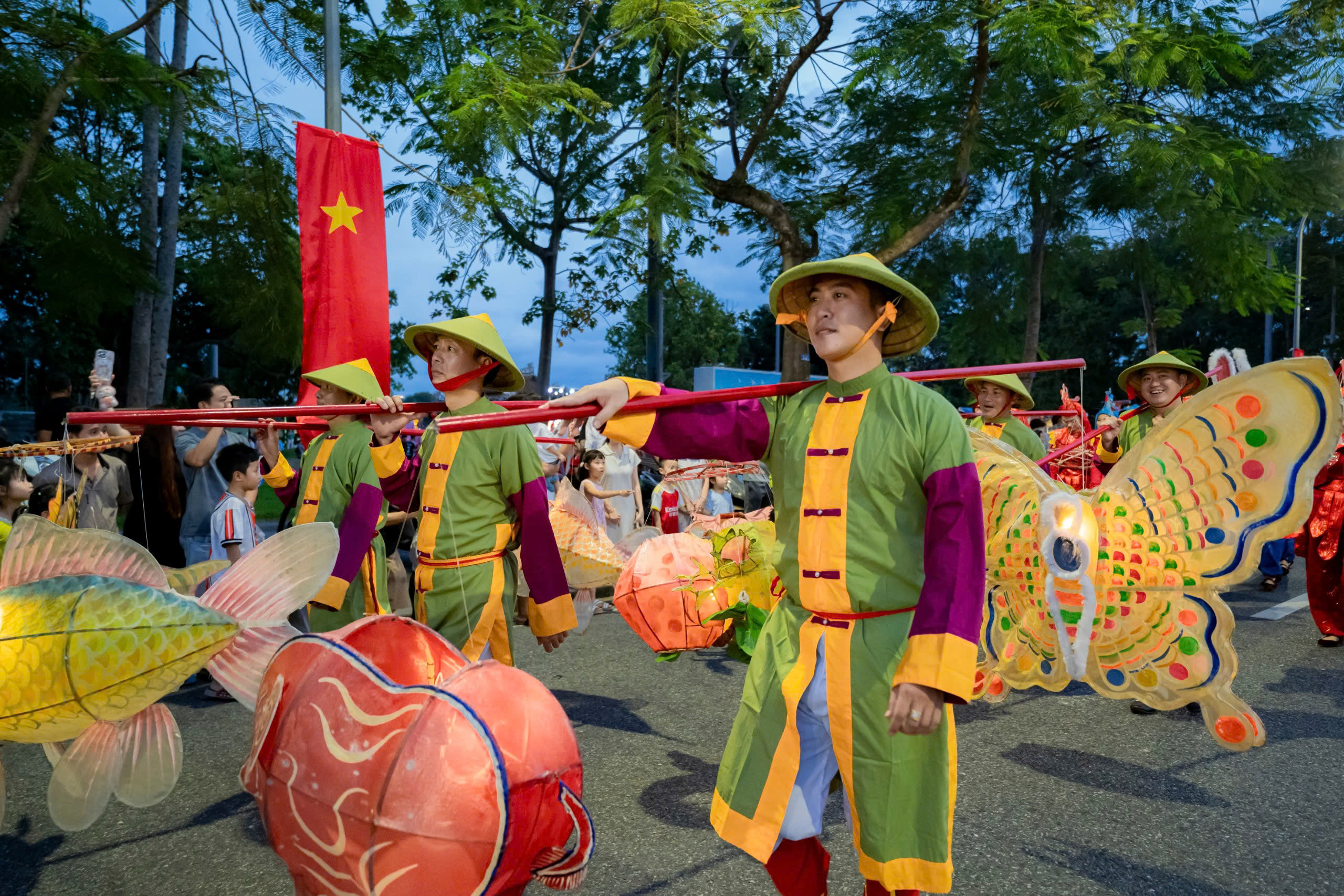 តោ - តោ - ការសម្តែងនាគដើម្បីបម្រើសហគមន៍ក្នុងពិធីបុណ្យពាក់កណ្តាលរដូវស្លឹកឈើជ្រុះ - រូបថត 4