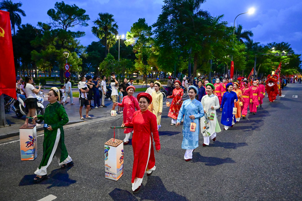 តោ - តោ - ការសម្តែងនាគដើម្បីបម្រើសហគមន៍ក្នុងពិធីបុណ្យពាក់កណ្តាលរដូវស្លឹកឈើជ្រុះ - រូបថត 5