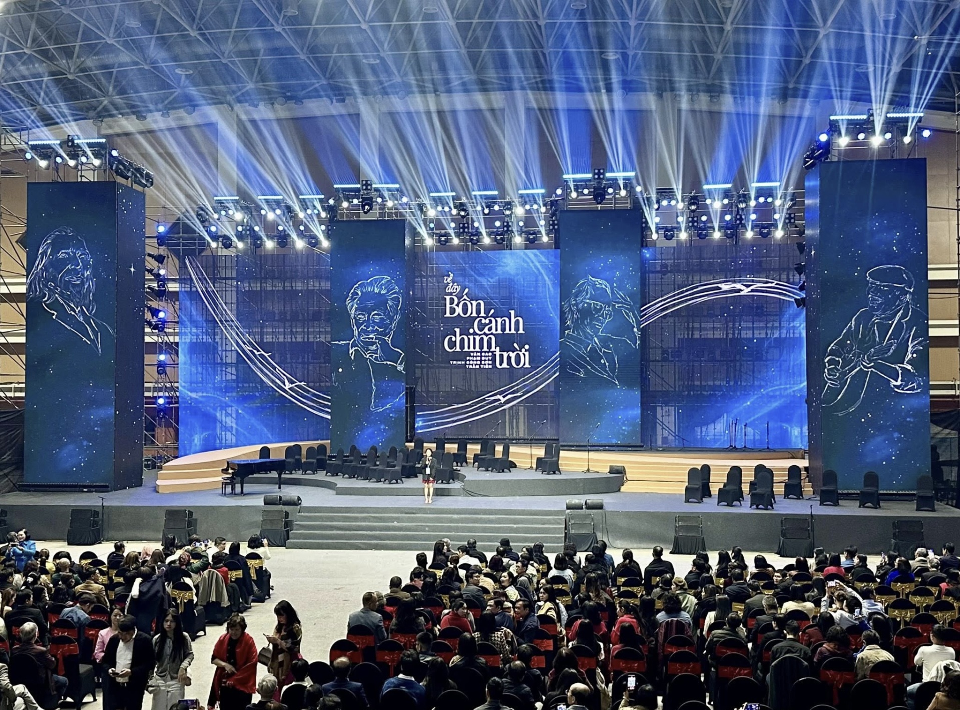 Nhạc sĩ Trần Tiến nghẹn ngào khi show “Về đây bốn cánh chim trời” bị huỷ - ảnh 1