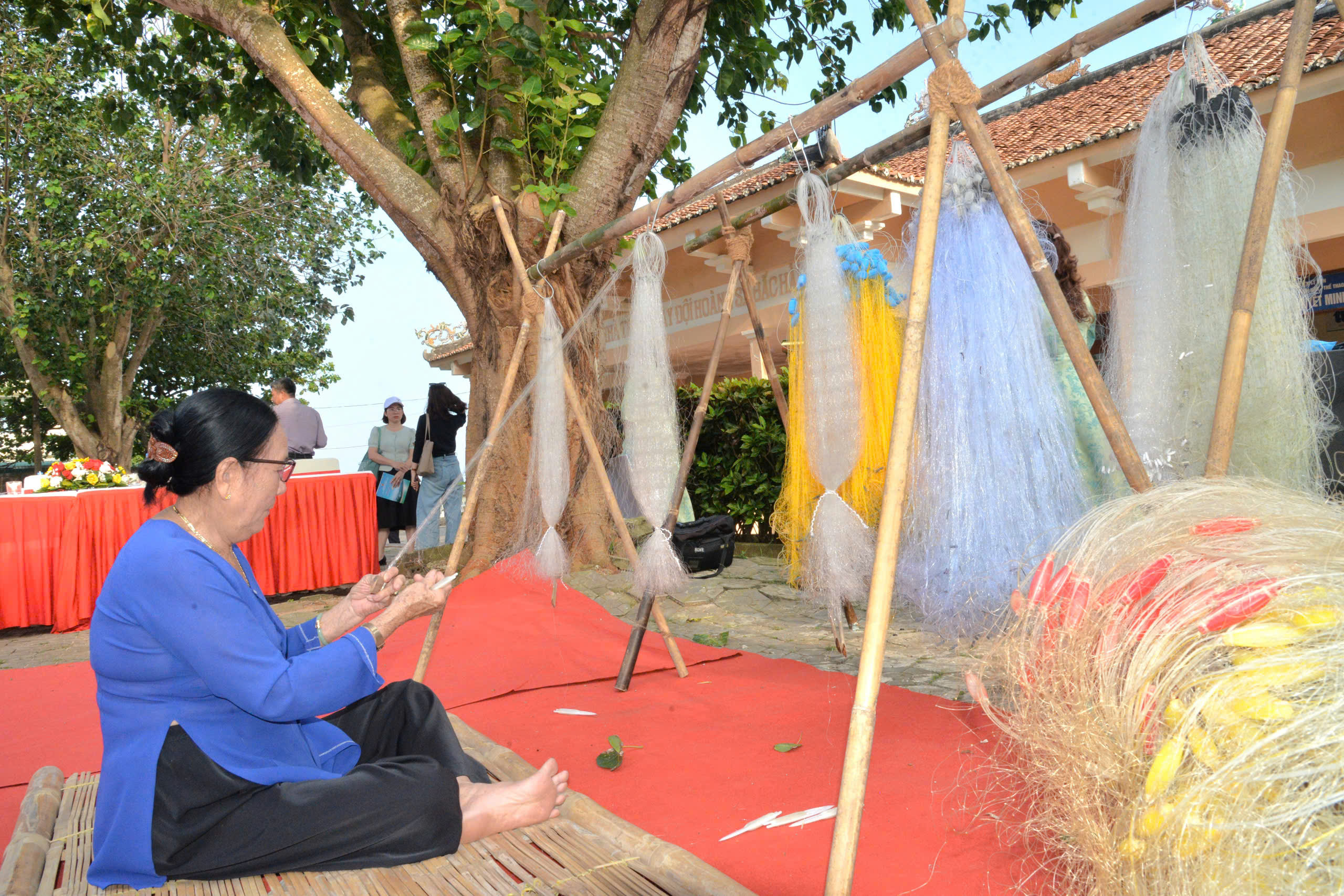 Vernisáž tematické výstavy „Turismus v Quang Ngai – atrakce z dědictví a identity“ – foto 3