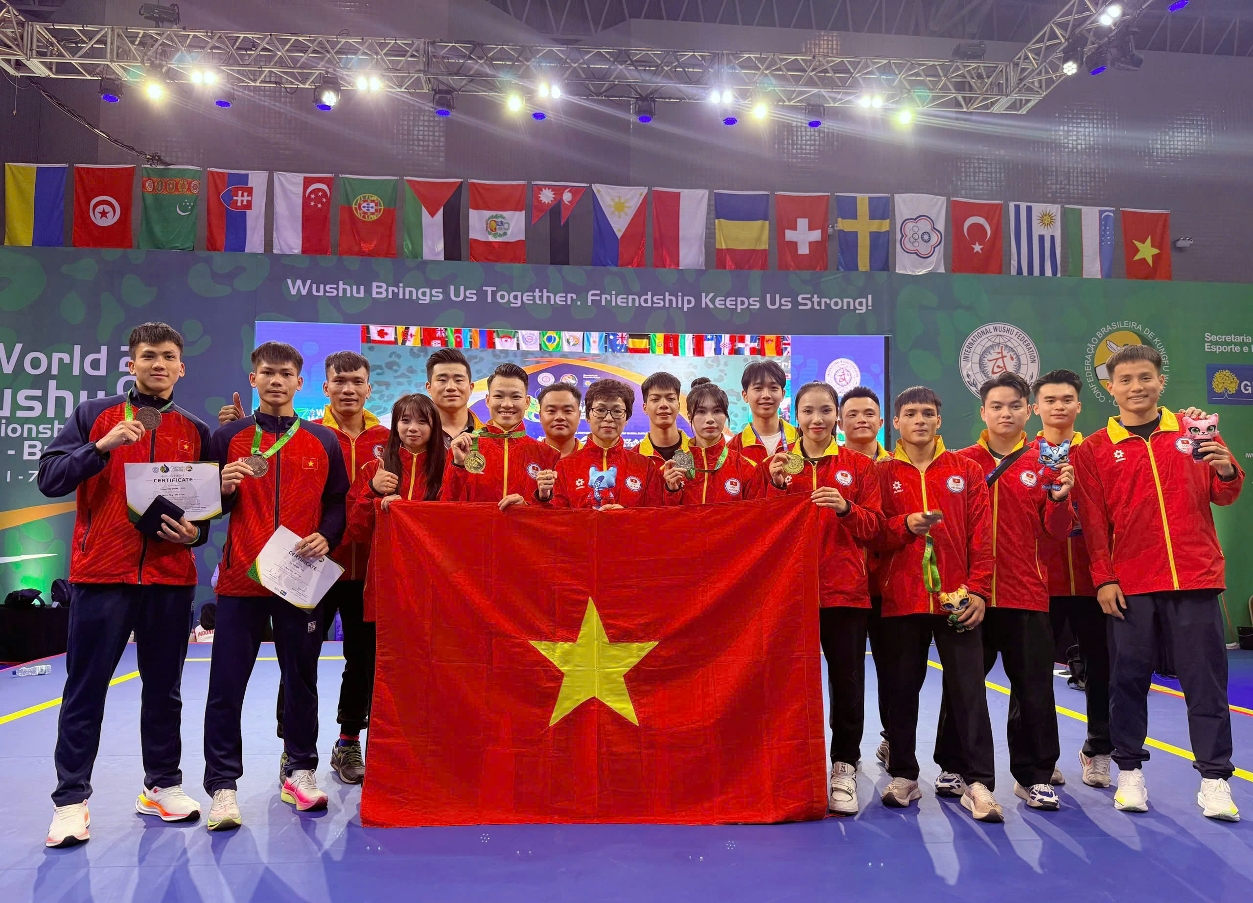 Võ sĩ quê Quảng Ngãi đoạt huy chương bạc tại Giải vô địch Wushu thế giới - ảnh 1