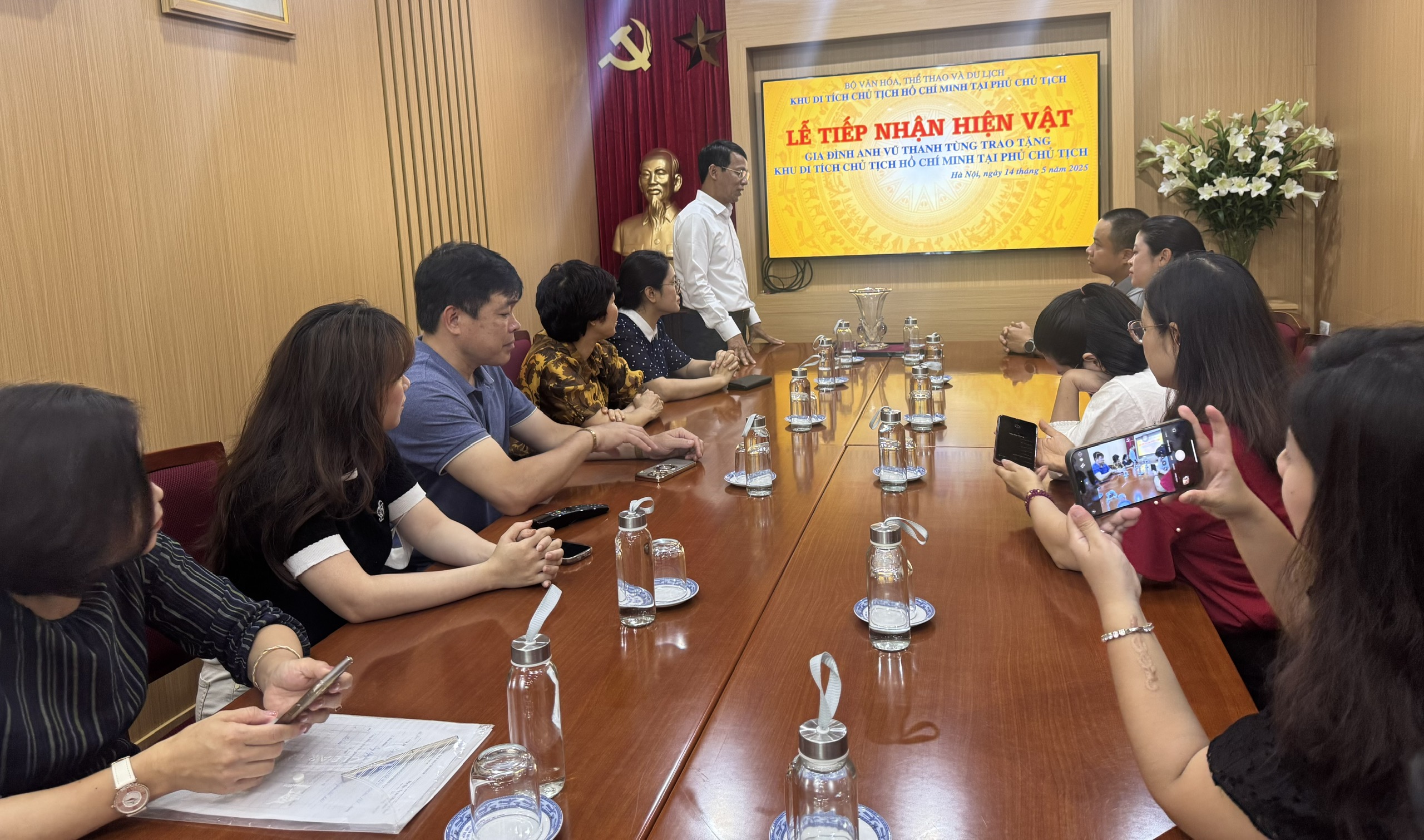 Tapak Peninggalan Presiden Ho Chi Minh di Istana Presiden menerima artifak berharga - foto 3