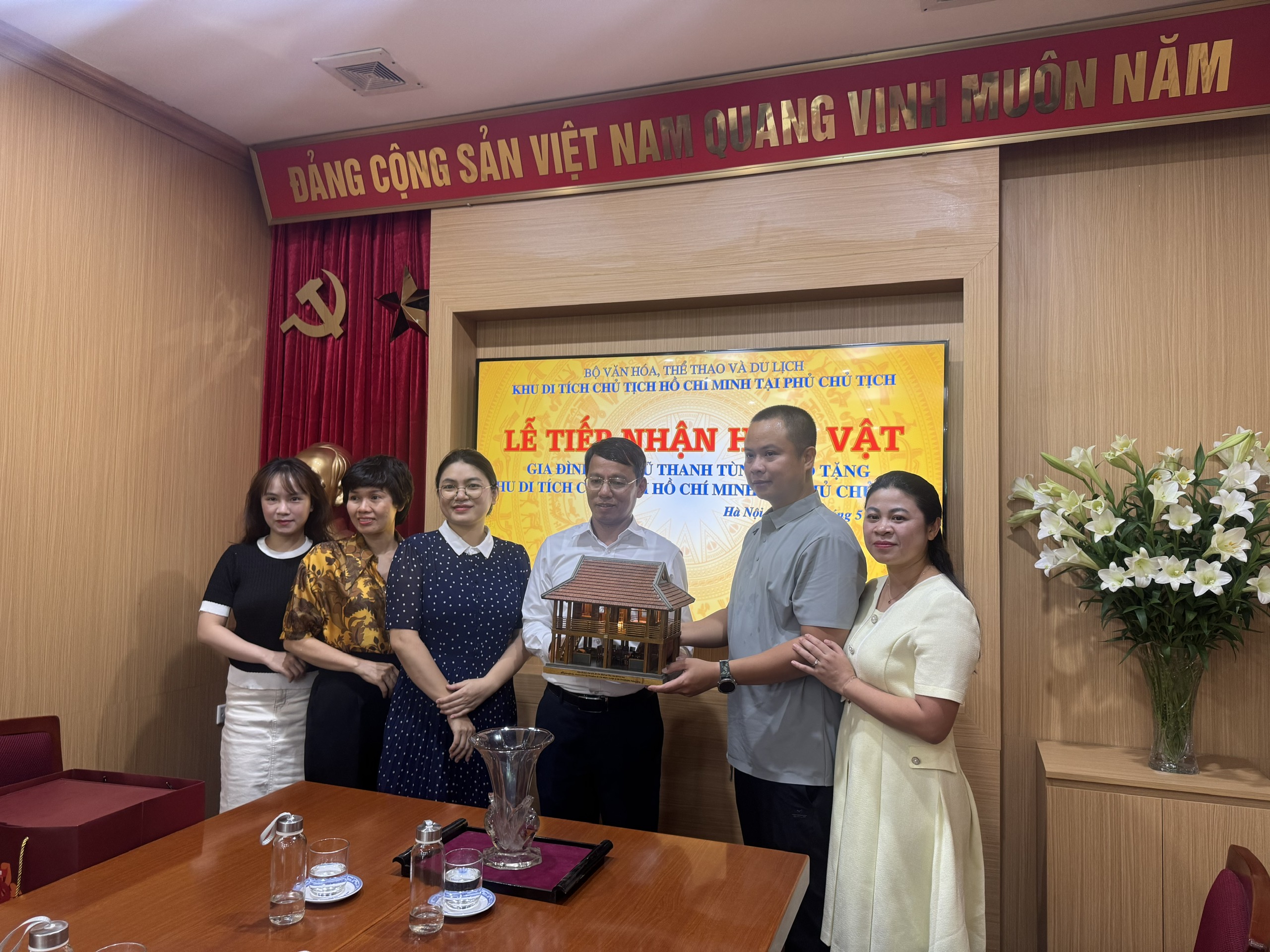 Tapak Peninggalan Presiden Ho Chi Minh di Istana Presiden menerima artifak berharga - foto 4