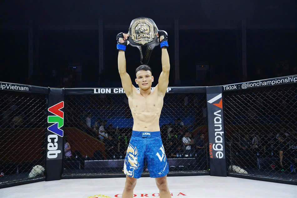 ເລວັນຕວນ ຄວ້າສາຍແອວລຸ້ນນ້ຳໜັກ 56 ກິໂລໃນການແຂ່ງຂັນ LION Championship 23 - ຮູບ 1
