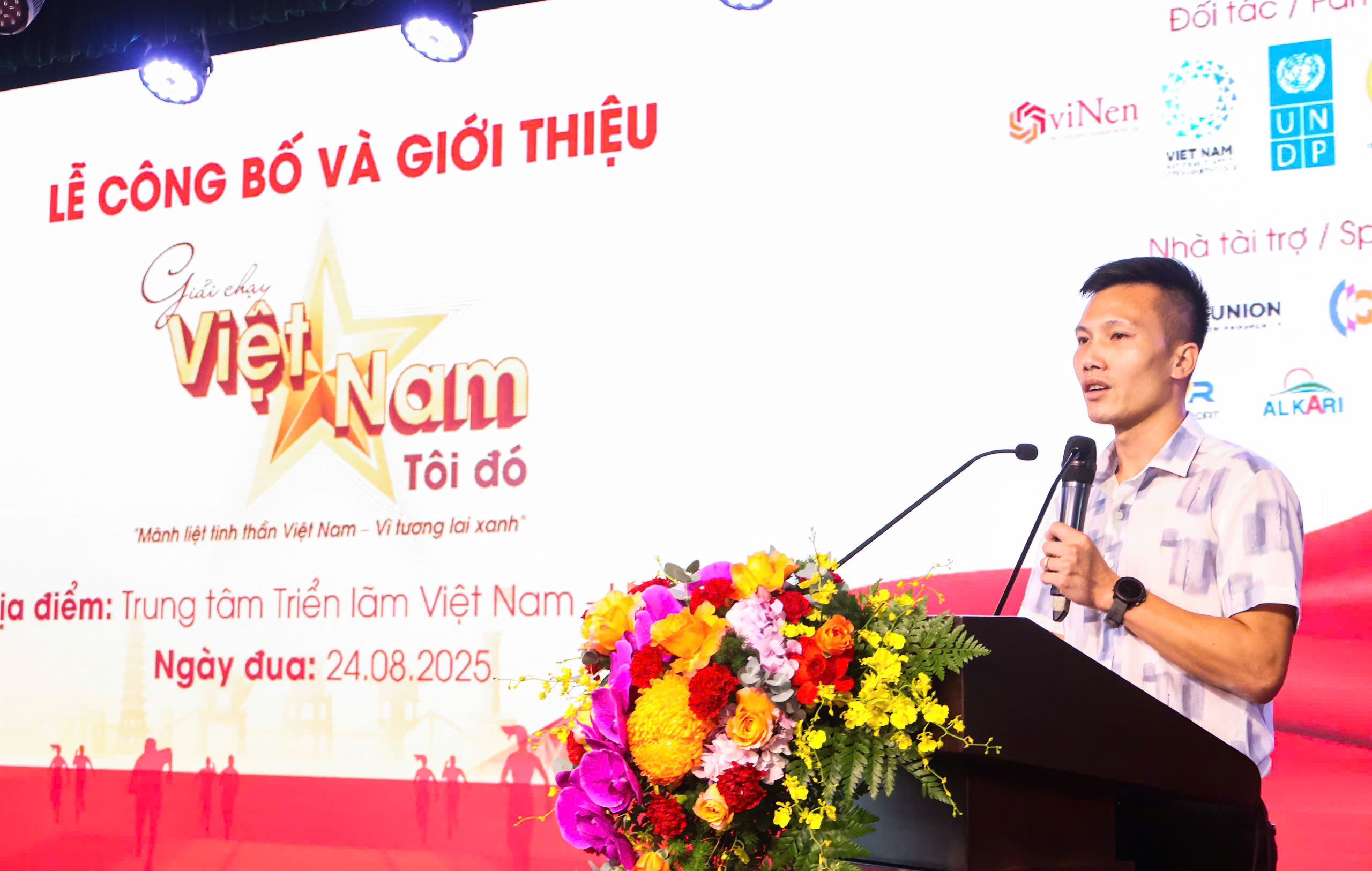 इतिहास को जोड़ने और वियतनामी भावना के प्रसार की यात्रा - फोटो 2