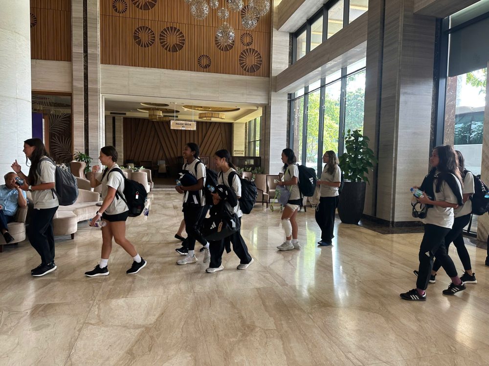 ក្រុមនារីហ្វីលីពីនមកដល់ Viet Tri ដើម្បីត្រៀមការប្រកួតបាល់ទាត់នារីអាស៊ីអាគ្នេយ៍ឆ្នាំ 2025 - រូបថត 2