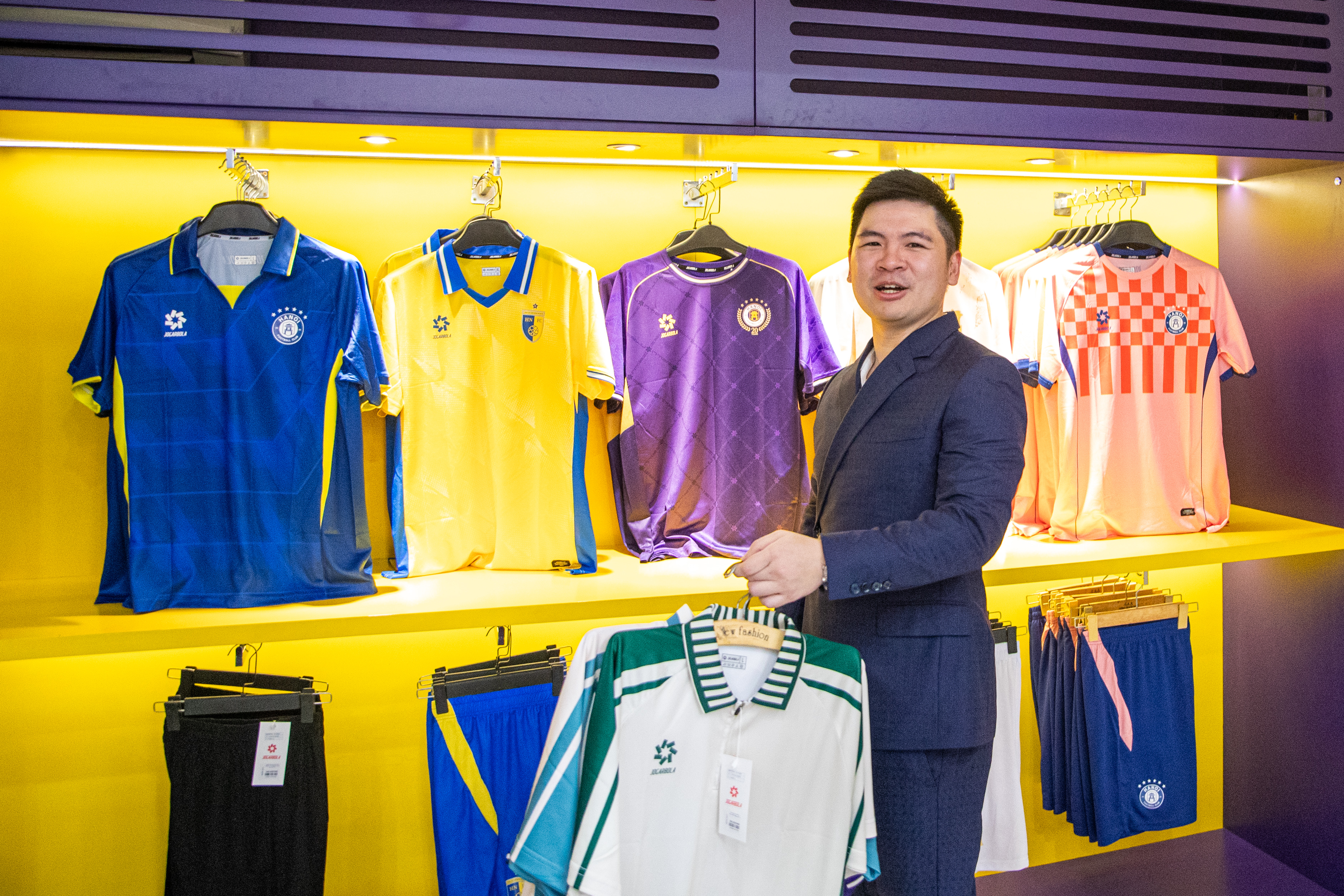 Hà Nội FC xuất quân mùa giải 2025/26 và khai trương cửa hàng chính thức - ảnh 4