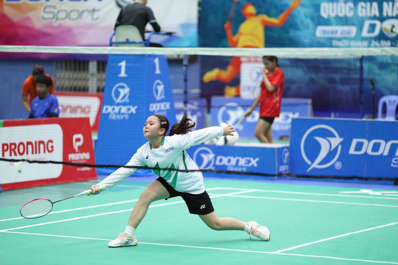 Mistrovství republiky v badmintonu mládeže a juniorů 2025 se účastní 453 hráčů - foto 2