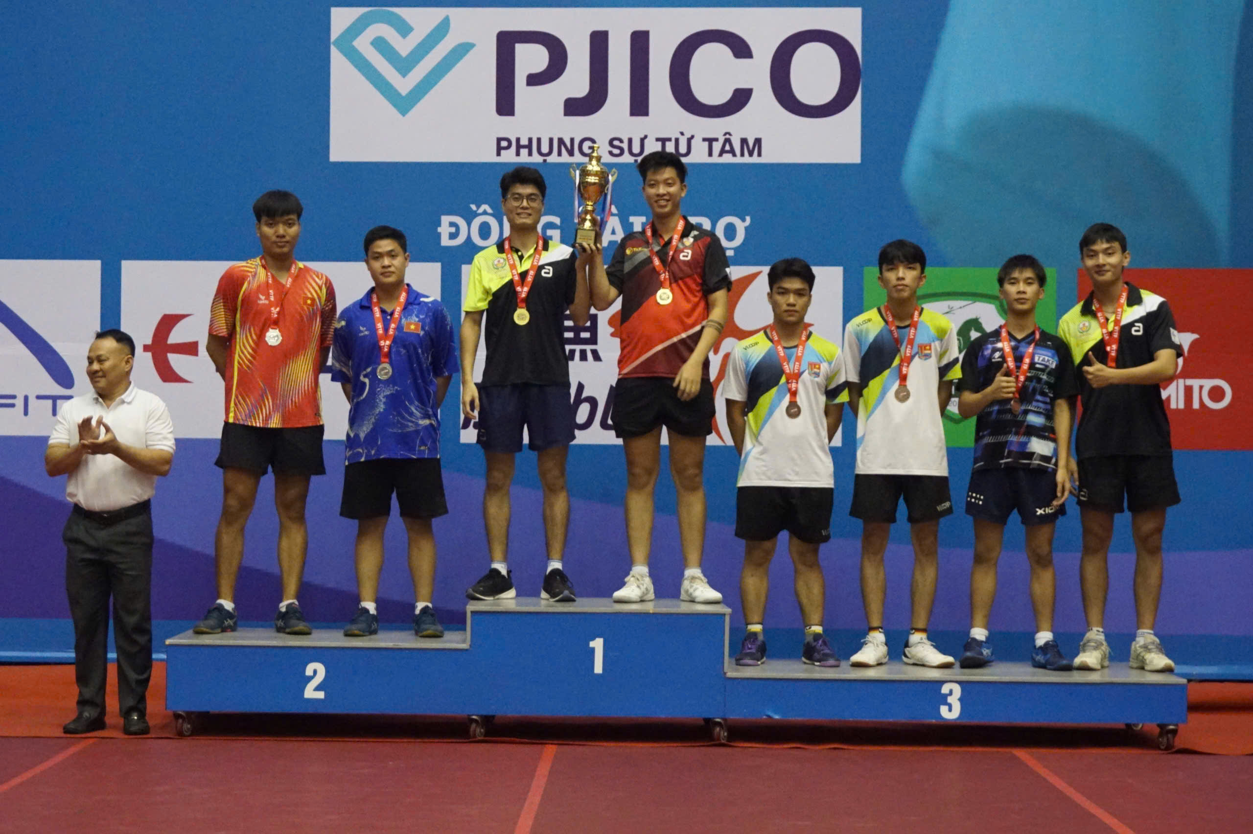 Legendariske sonen Vu Manh Cuong vann 3 guldmedaljer, CAND - T&T var den absoluta mästaren - foto 2