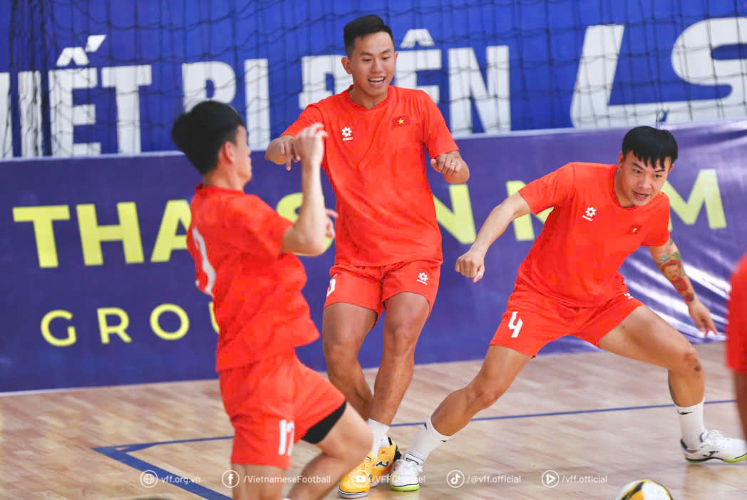 Pasukan futsal Vietnam bersedia untuk berlatih di Kuwait - foto 2