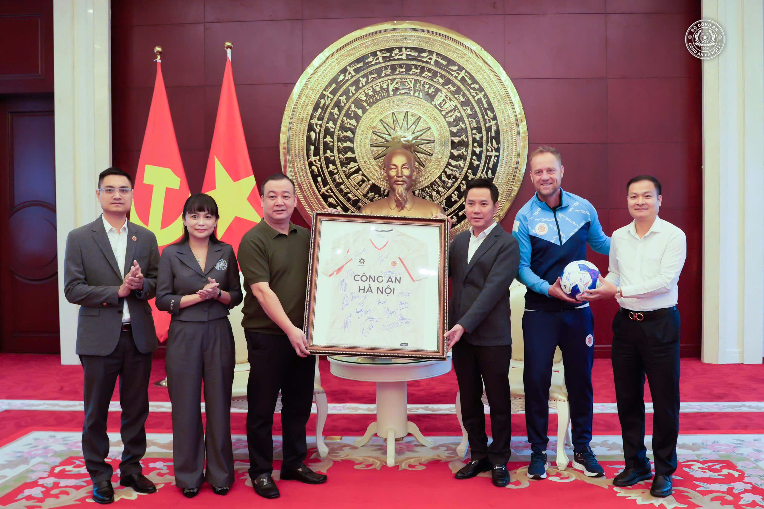 চীনে ভিয়েতনাম দূতাবাস হ্যানয় পুলিশ ক্লাবকে স্বাগত জানিয়েছে - ছবি ২