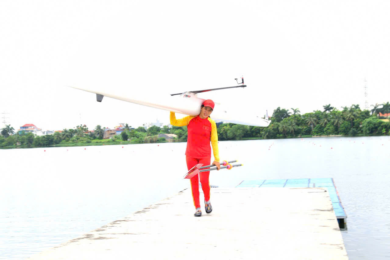 شعلة طموح المجدفة فام ثي هيو - الصورة 2