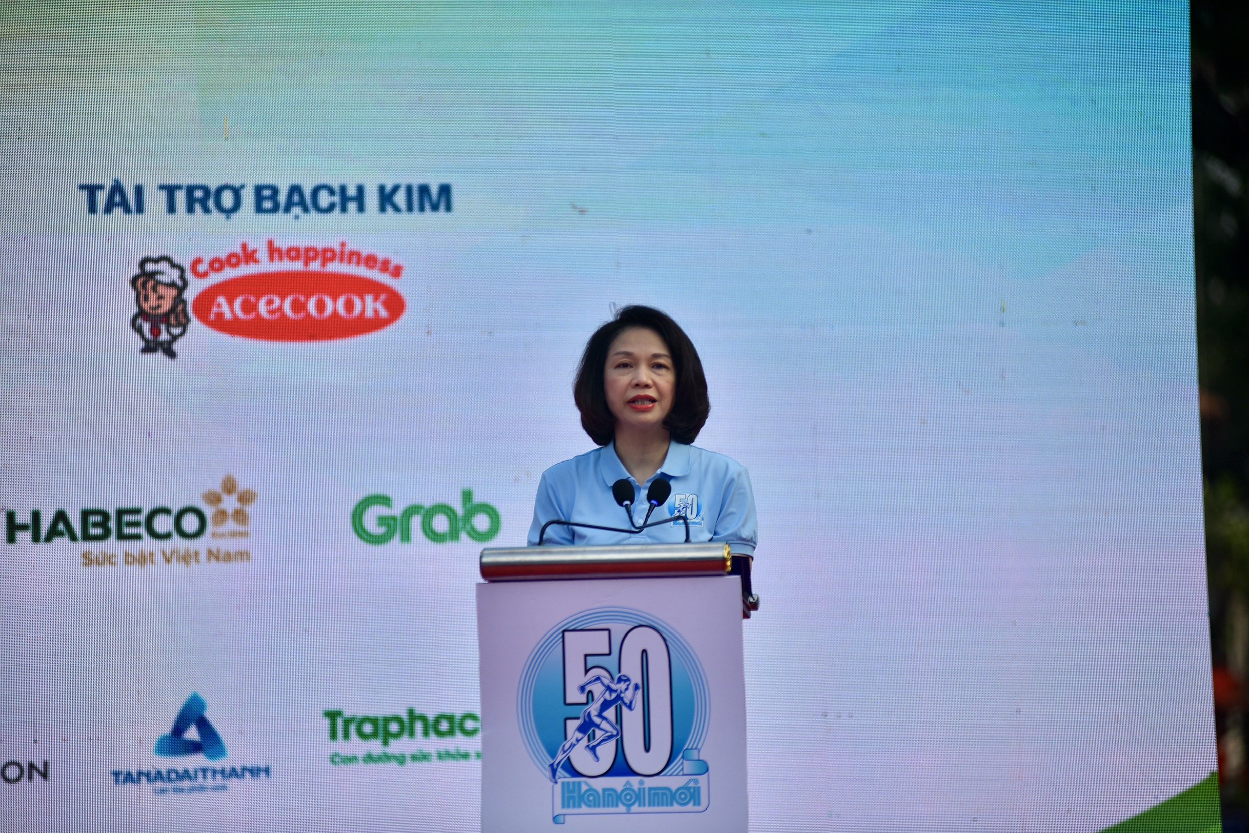 អត្តពលិកជាង 3.000 នាក់ប្រកួតប្រជែងក្នុងជុំចុងក្រោយនៃកម្មវិធីរត់កាសែត Hanoi Moi ឆ្នាំ 2025 - រូបថត 2