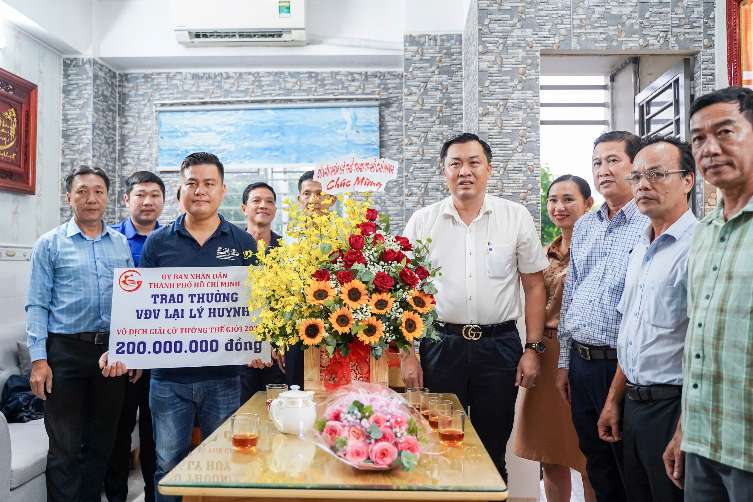 ទីក្រុងហូជីមិញផ្តល់ប្រាក់រង្វាន់ដល់អ្នកលេងអុក Lai Ly Huynh - រូបថត ១