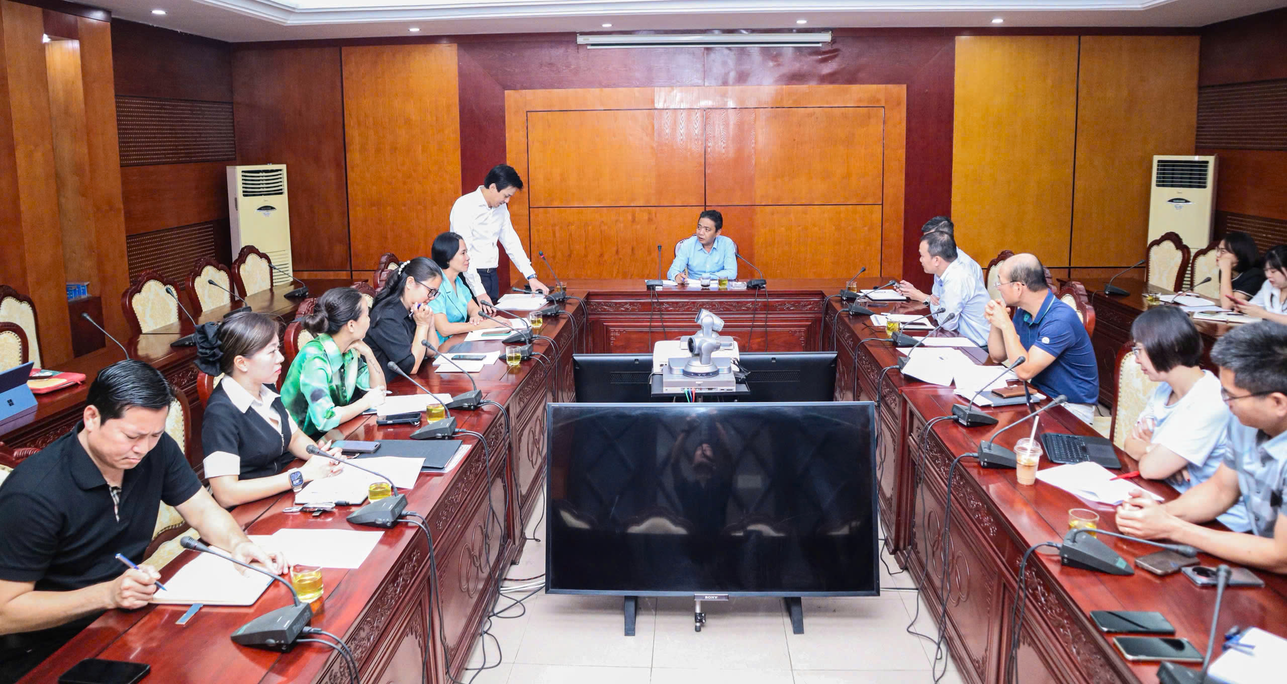 ការចូលរួមនៃប្រធានបទសង្គមបង្ហាញពីការមូលមតិគ្នា និងកិច្ចសហប្រតិបត្តិការនៃសង្គមទាំងមូល - រូបថត ១