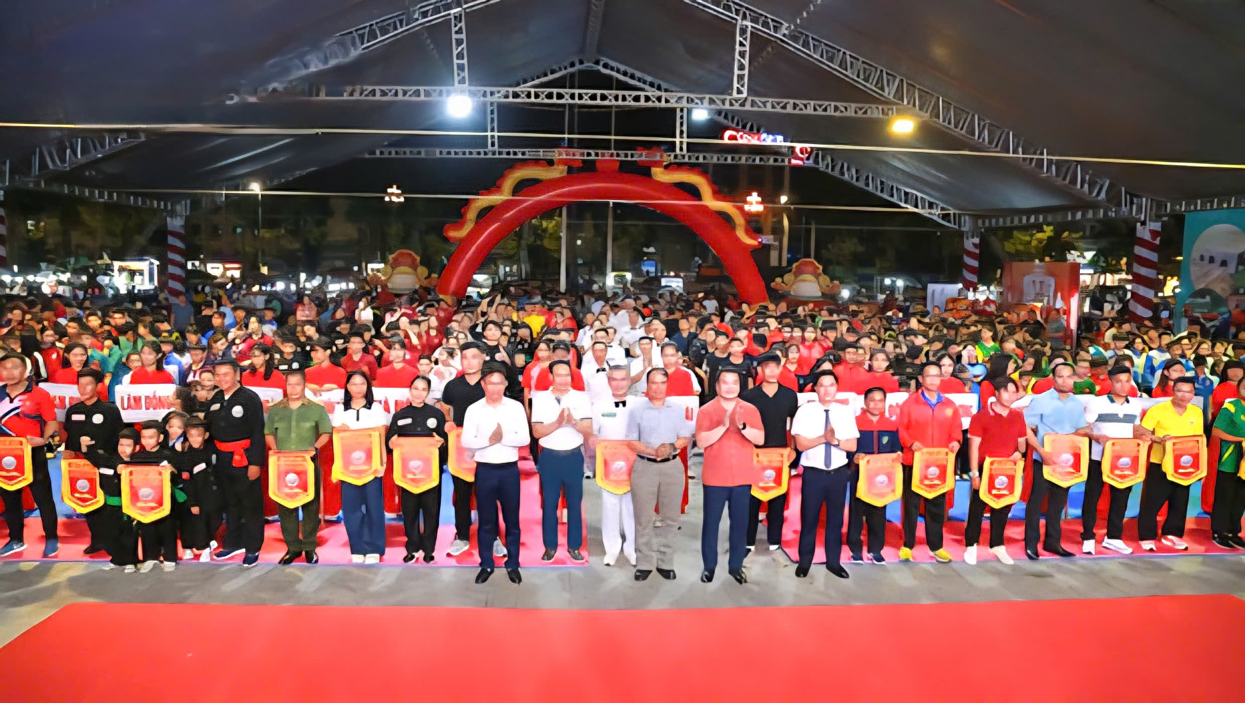 Peste 1.000 de tineri artiști marțiali concurează cu înverșunare la Thanh Hoa - foto 1