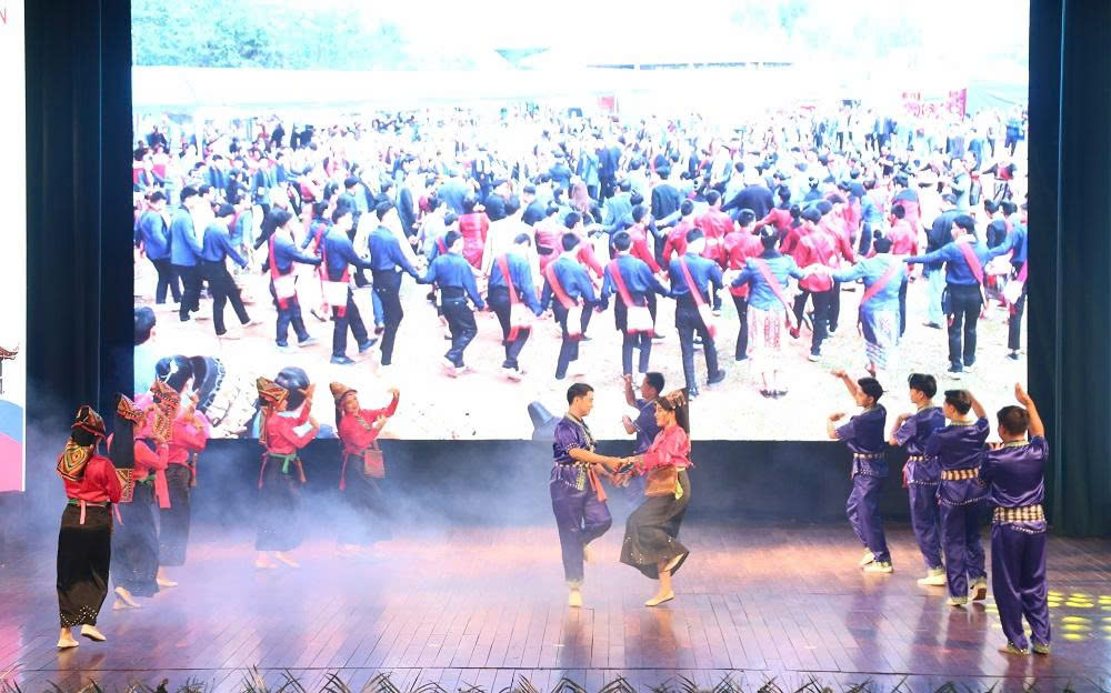 សាមគ្គីភាពវៀតណាម-ឡាវក្នុងរាត្រីសិល្បៈពិសេសនៅ Thanh Hoa - រូបថត ៦