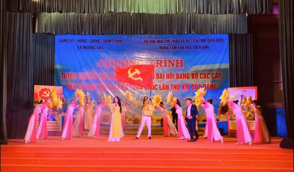 Høydepunkter fra propagandaprogrammet for å ønske partikongressene på alle nivåer i Muong Ang velkommen - bilde 1