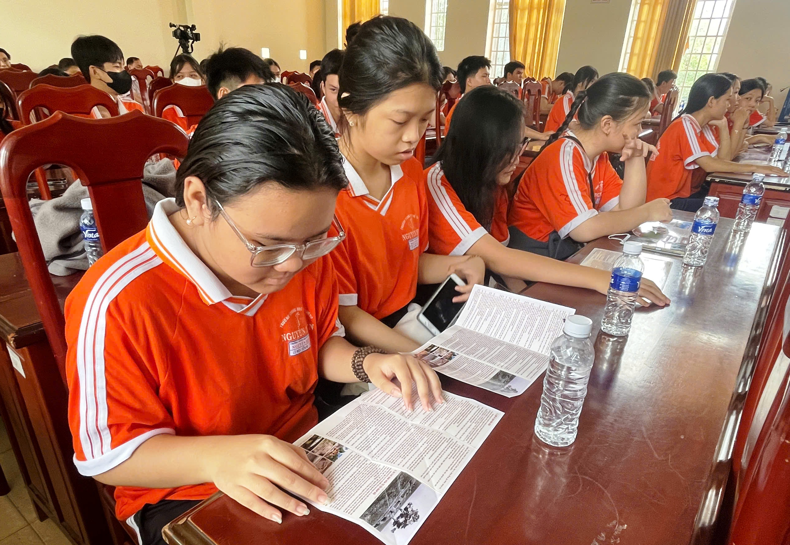 Menyebarkan Nilai Situs Arkeologi Oc Eo-Ba Menuju Warisan Budaya Dunia - foto 1