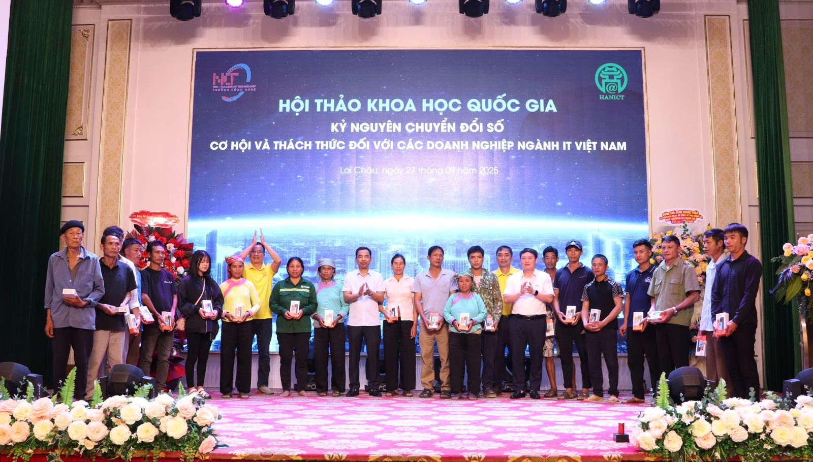 យុគសម័យនៃការផ្លាស់ប្តូរឌីជីថល៖ ឱកាស និងបញ្ហាប្រឈមសម្រាប់អាជីវកម្ម IT វៀតណាម - រូបថត ៣