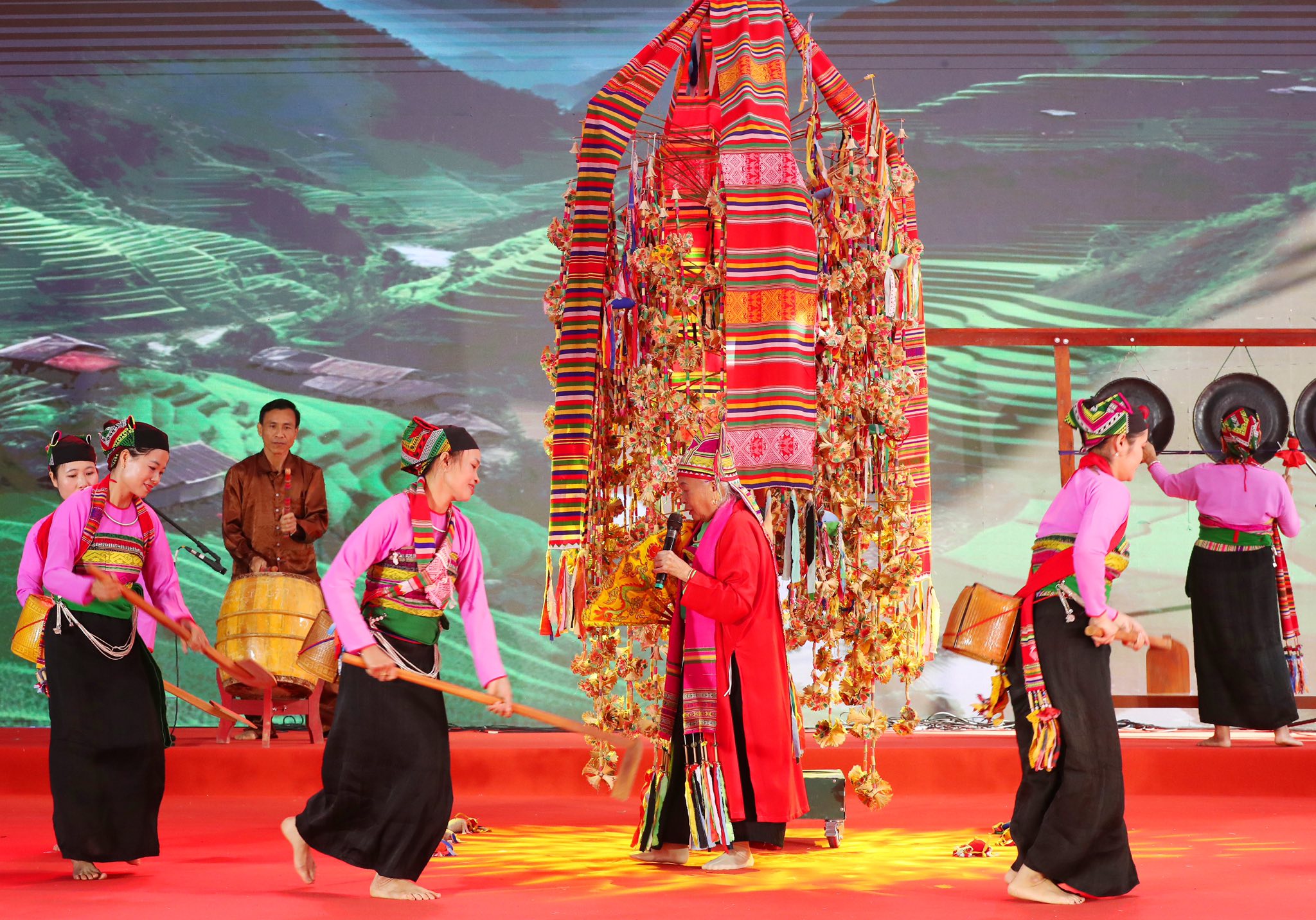 Lễ hội “Pôồn Pôông” của đồng bào dân tộc Mường Thanh Hóa