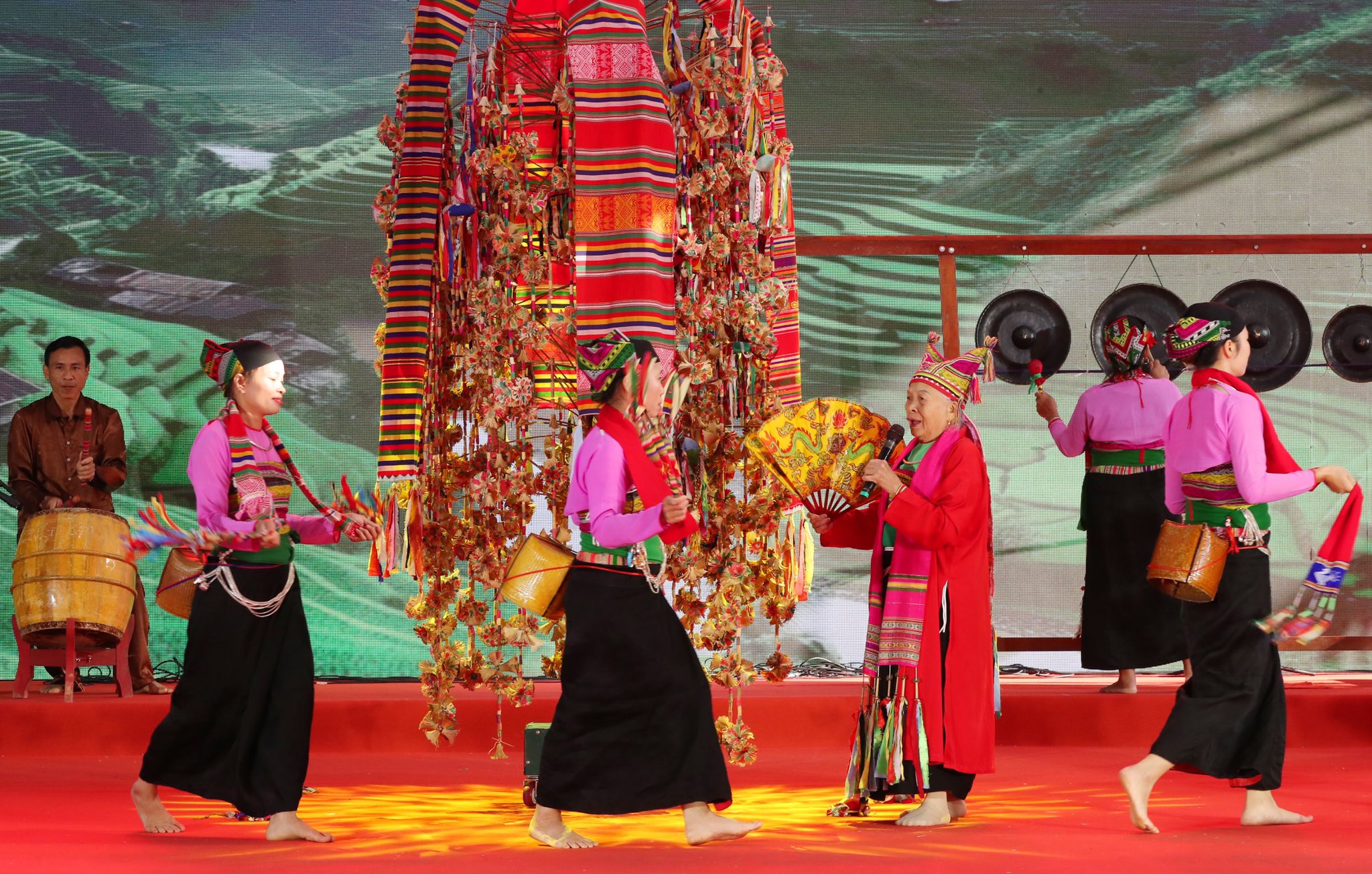 Lễ hội “Pôồn Pôông” của đồng bào dân tộc Mường Thanh Hóa
