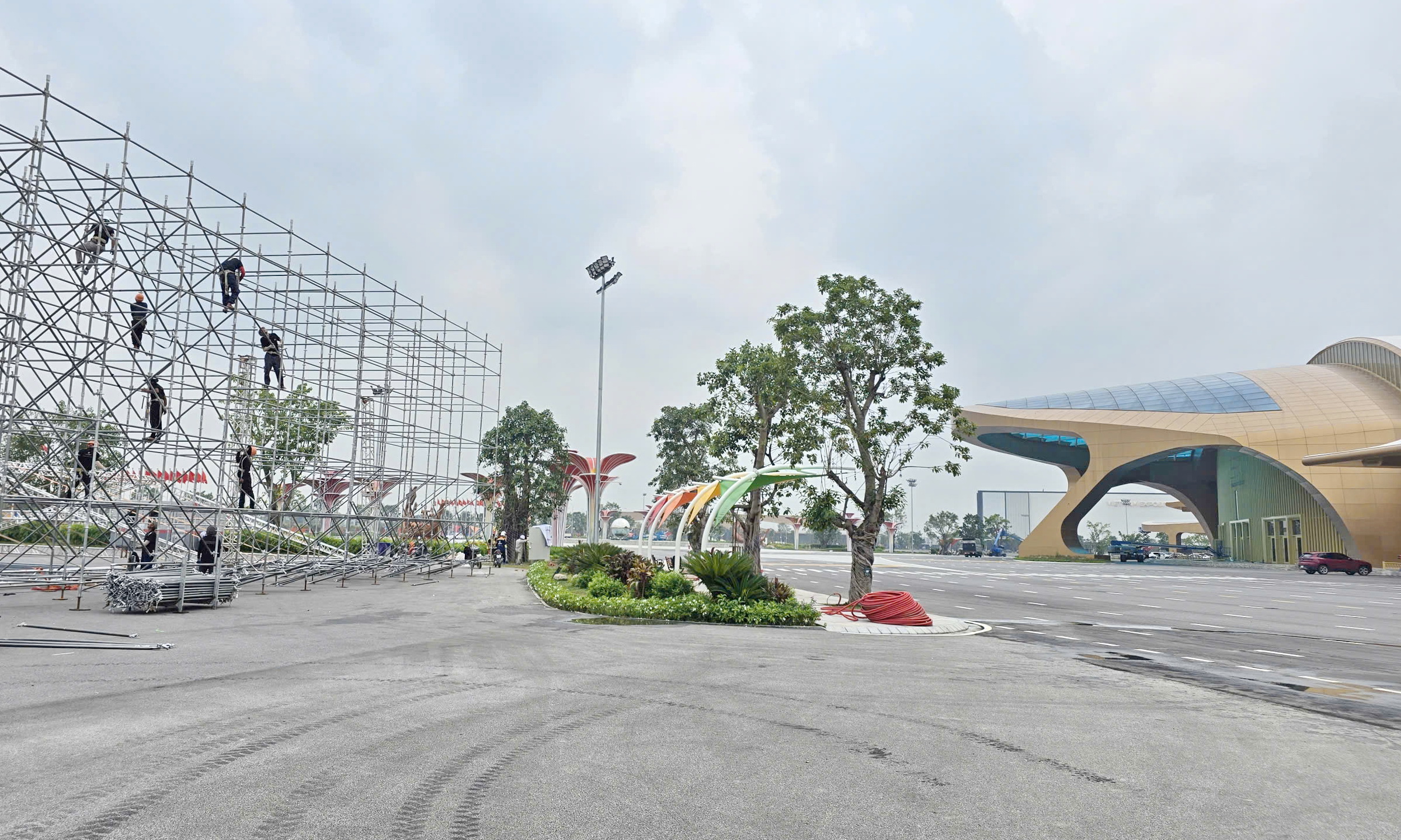 Závod vstříc pokroku na Národní výstavě úspěchů - foto 2