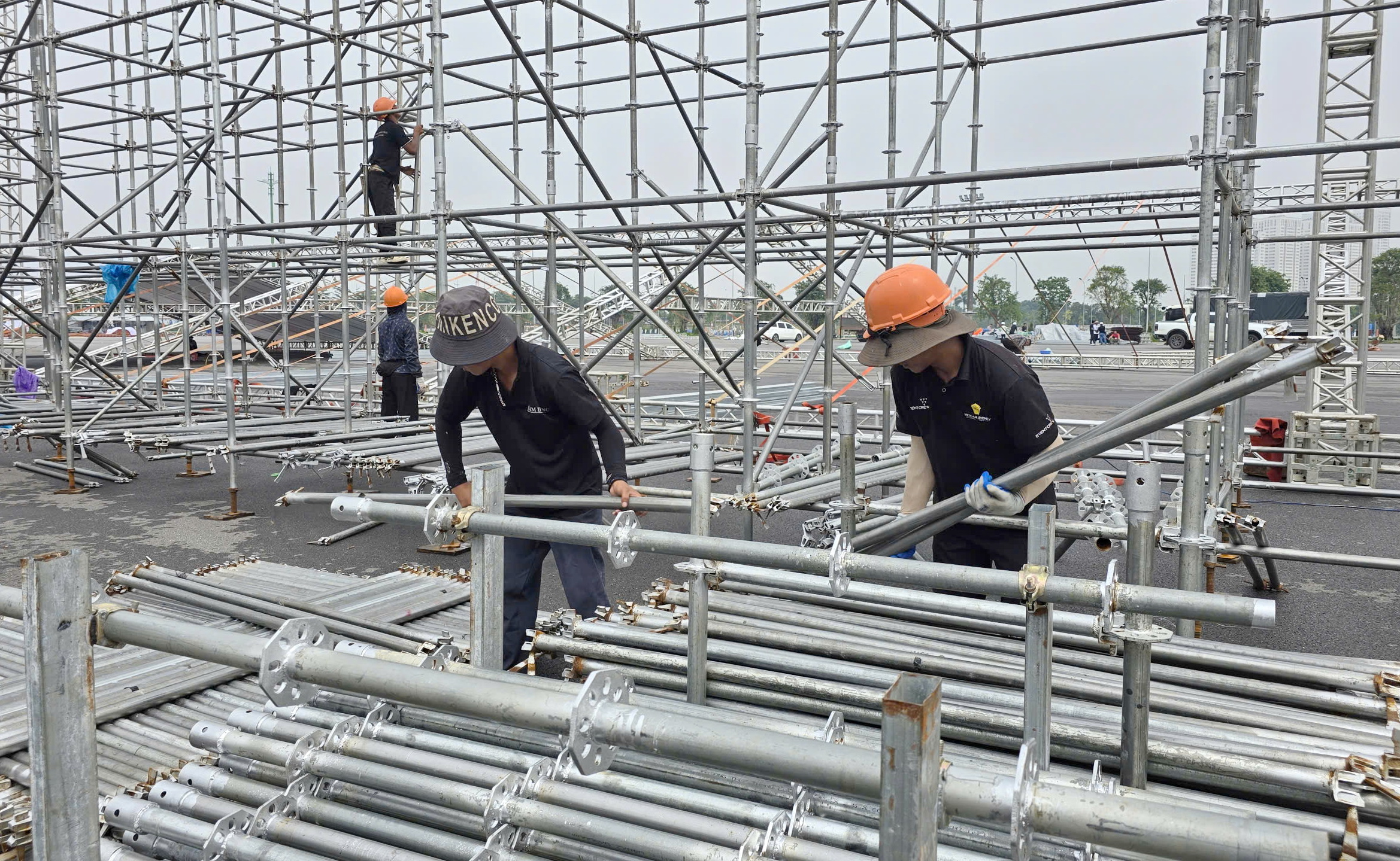 Závod vstříc pokroku na Národní výstavě úspěchů - foto 4