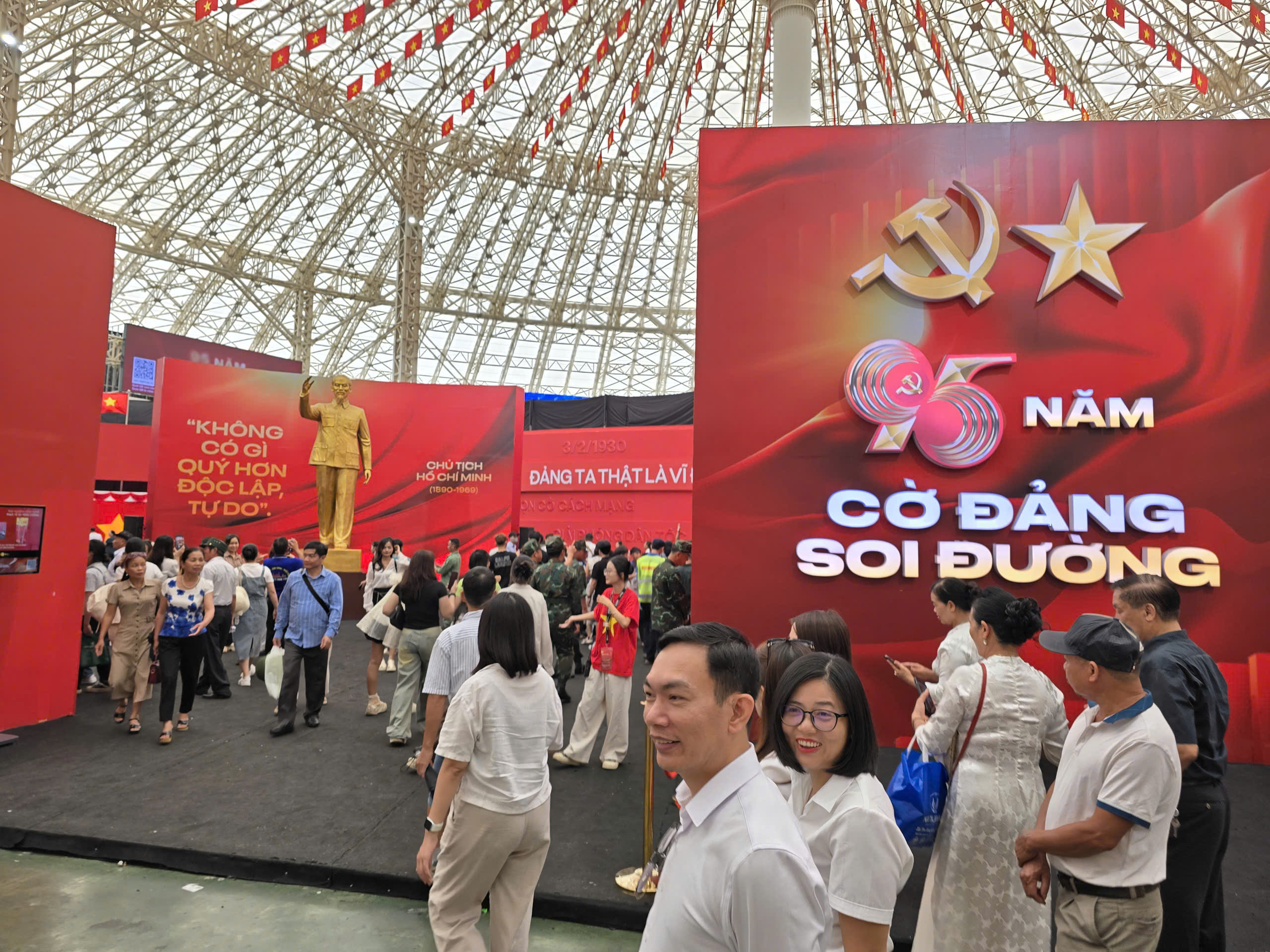 Ulusal Başarılar Sergisi: Gurur ve Duygu - Fotoğraf 1