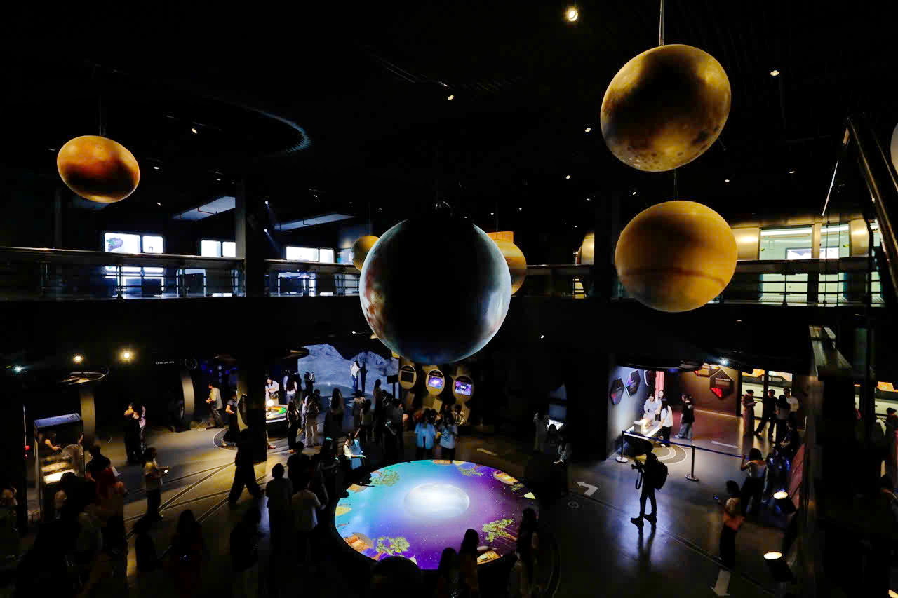 រុករកកន្លែងដែលបង្ហាញអាថ៌កំបាំងនៃសកលលោក - រូបថត 3