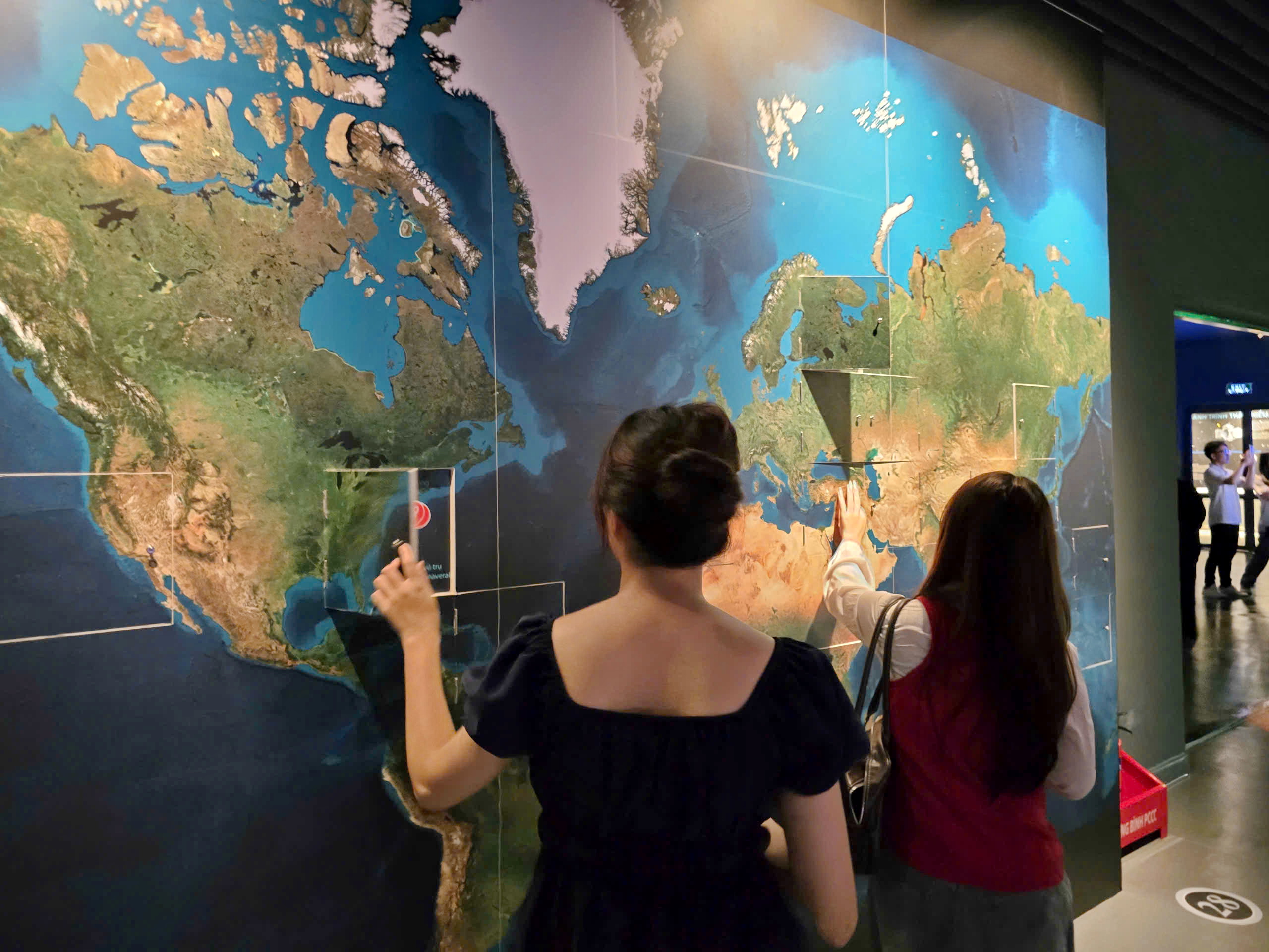 រុករកកន្លែងដែលបង្ហាញអាថ៌កំបាំងនៃសកលលោក - រូបថត 13