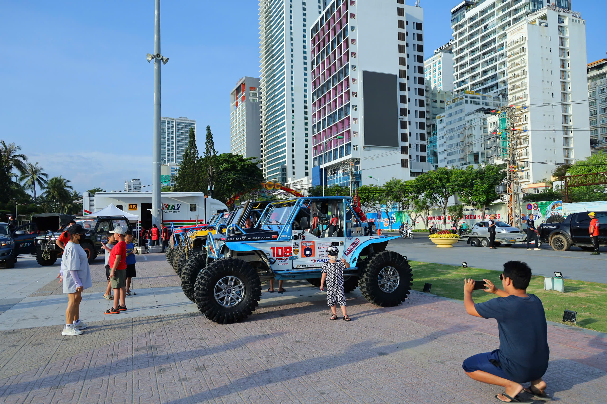 أكثر من 300 متسابق يشاركون في بطولة كأس فيكتوري تشالنج سيلون 2025 للسباقات الرياضية والطرق الوعرة - الصورة 3