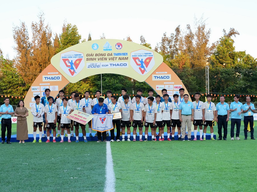 The Water Resources University wins the 4th Vietnam Youth and Student Football Tournament – Photo 4