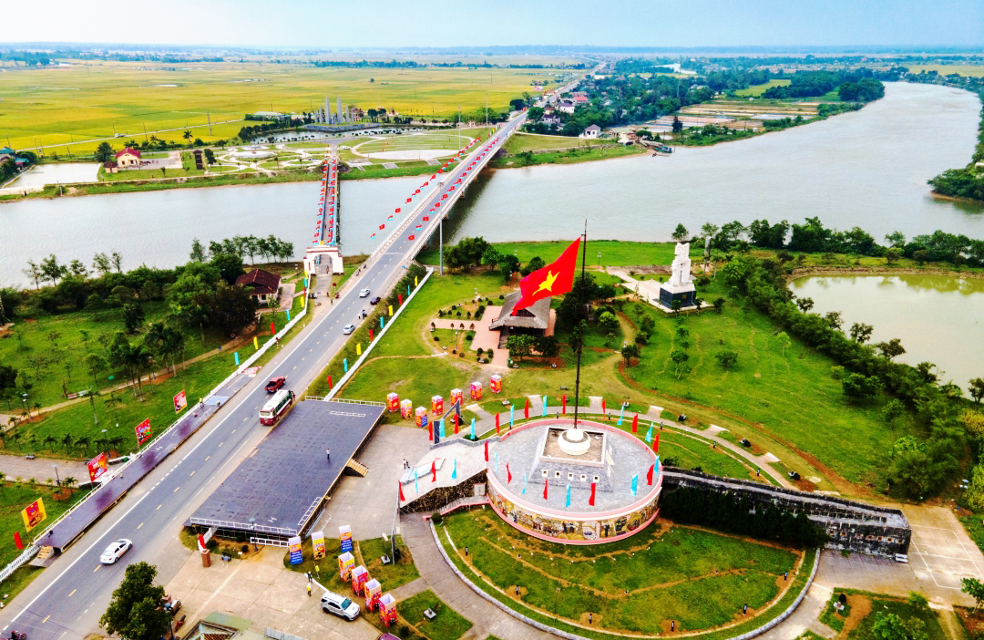 ការជួសជុល និងតុបតែងវត្ថុបុរាណប្រវត្តិសាស្ត្រជាតិពិសេសនៃធនាគារ Hien Luong - Ben Hai - រូបថត ១