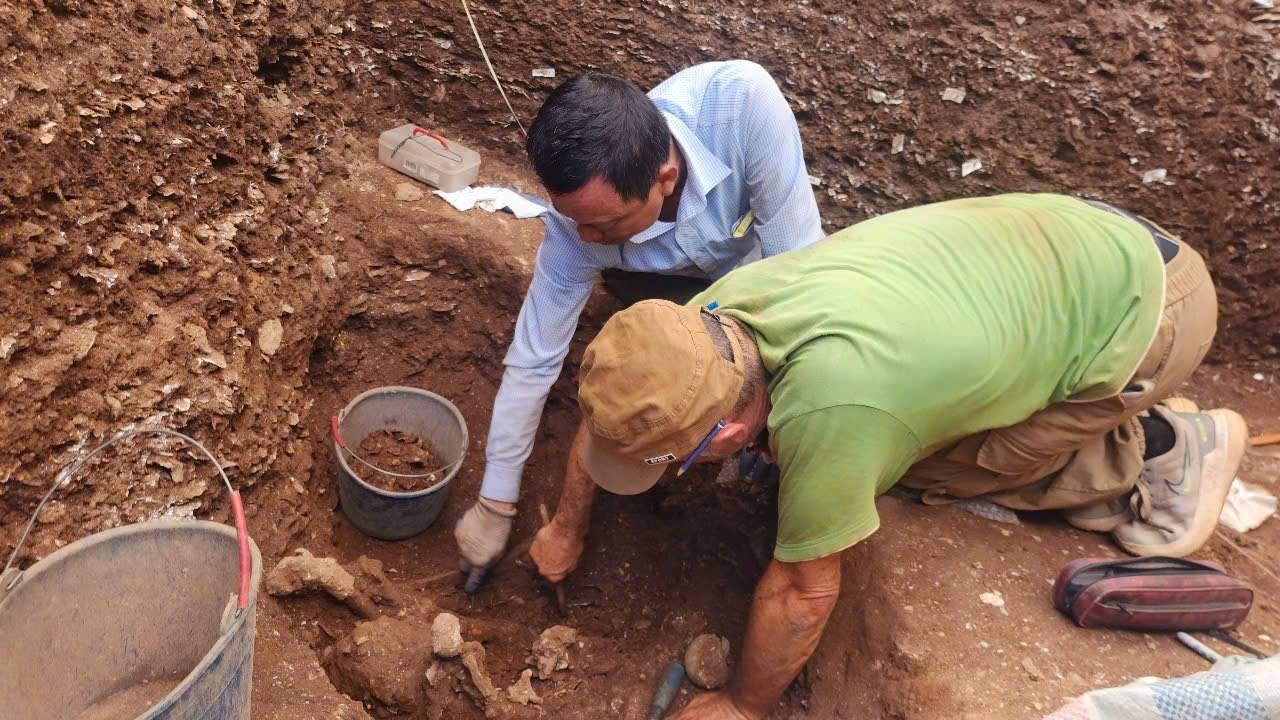Descoperirea și excavarea a 9 seturi de rămășițe ale locuitorilor culturii Quynh Van - fotografia 1