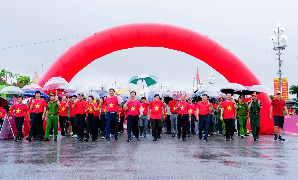 Nadšená reakce na „Pokrok ve Vietnamu“ – foto 2